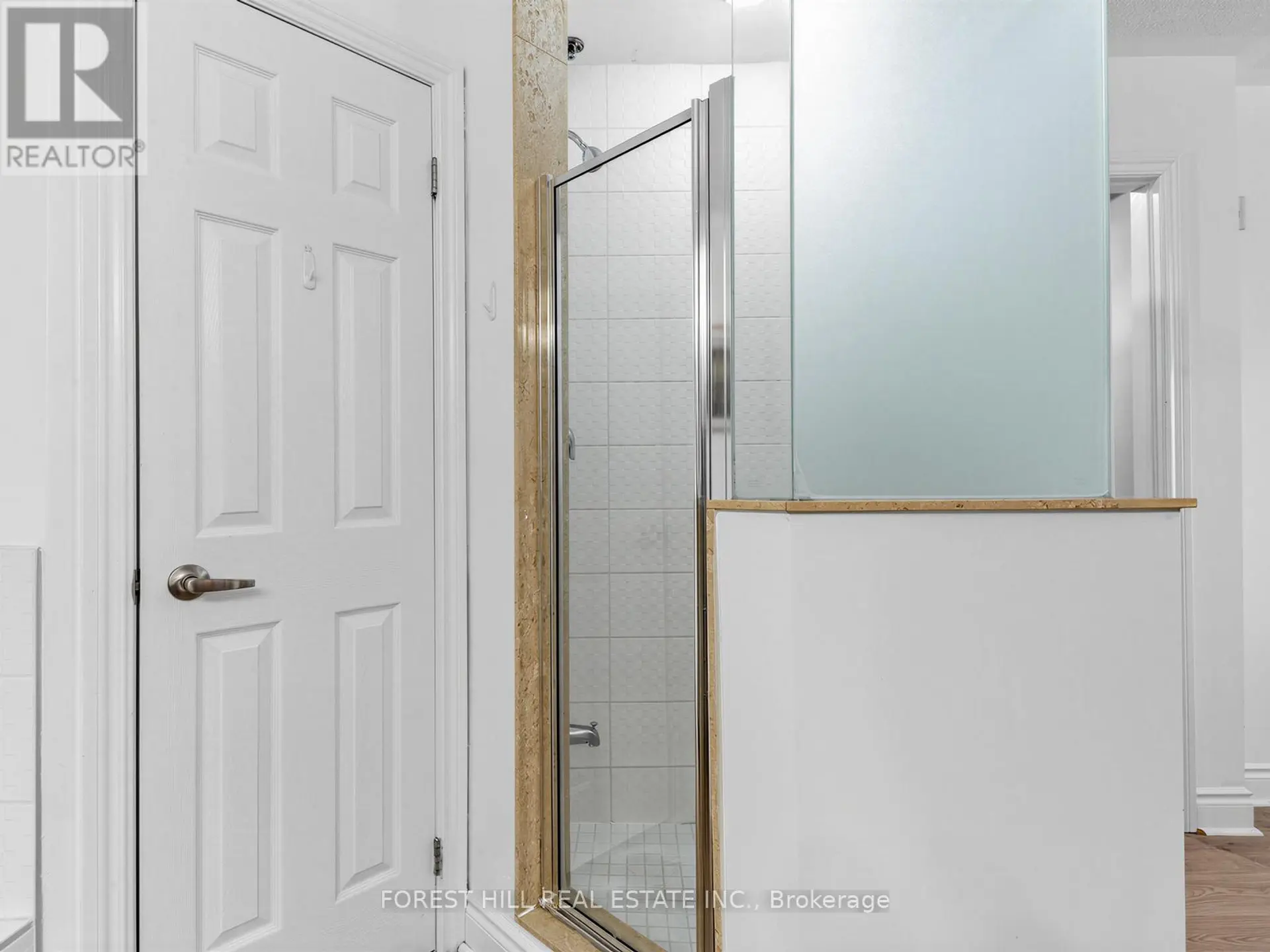 #51 8 BRIGHTON PLACE - Image 14