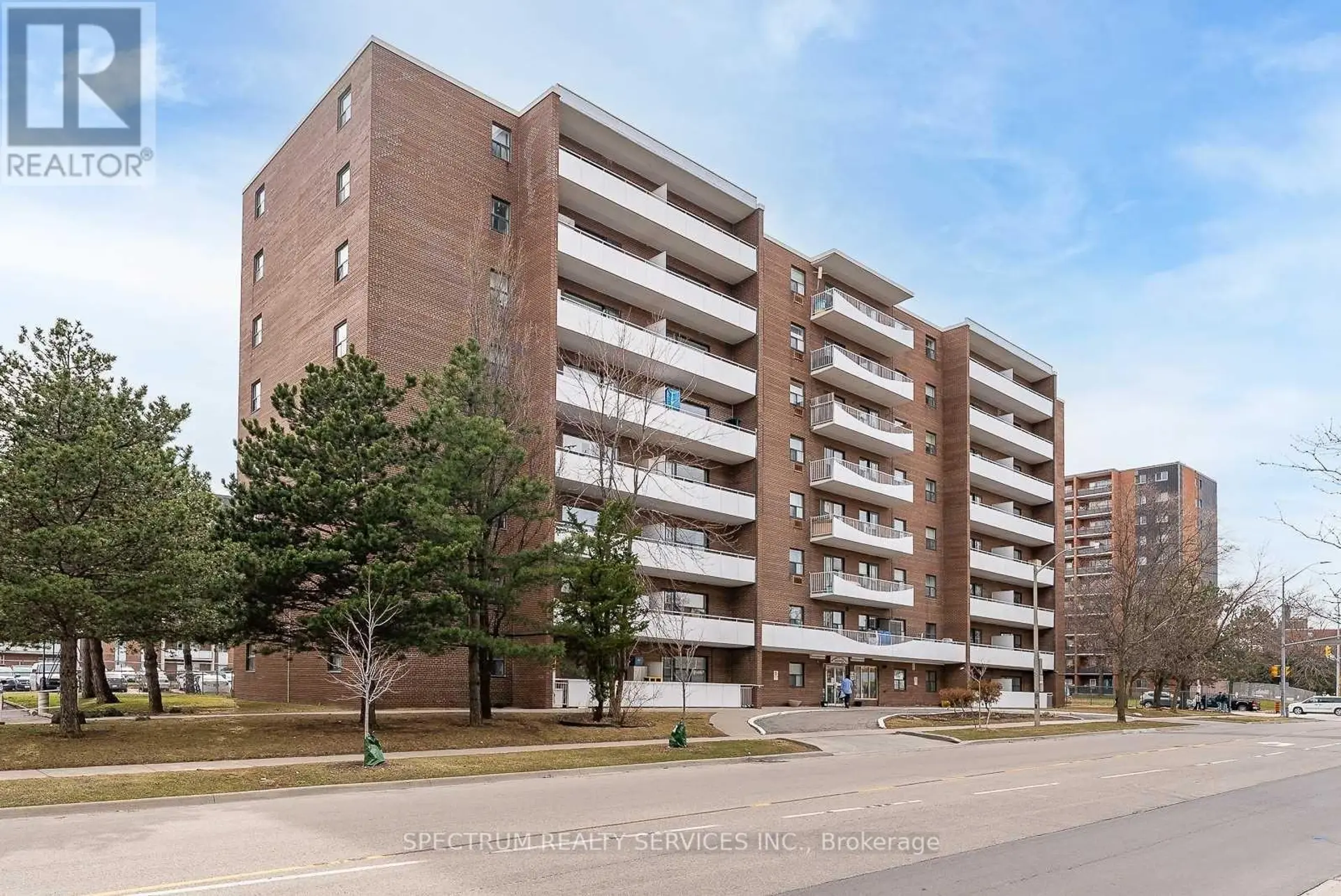 #808 3320 FIELDGATE DRIVE - Image 1