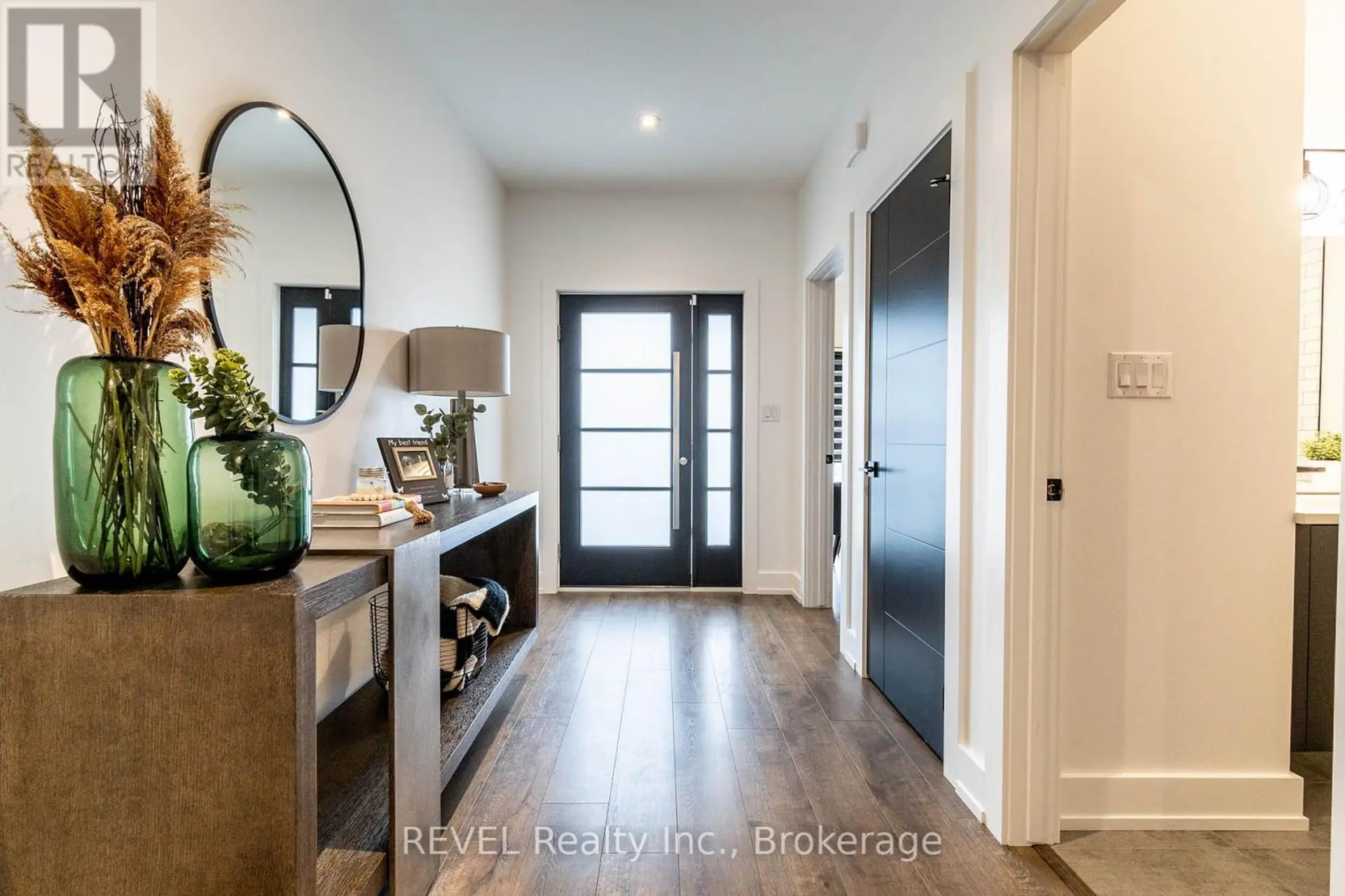 8 STICKLES STREET - Image 2