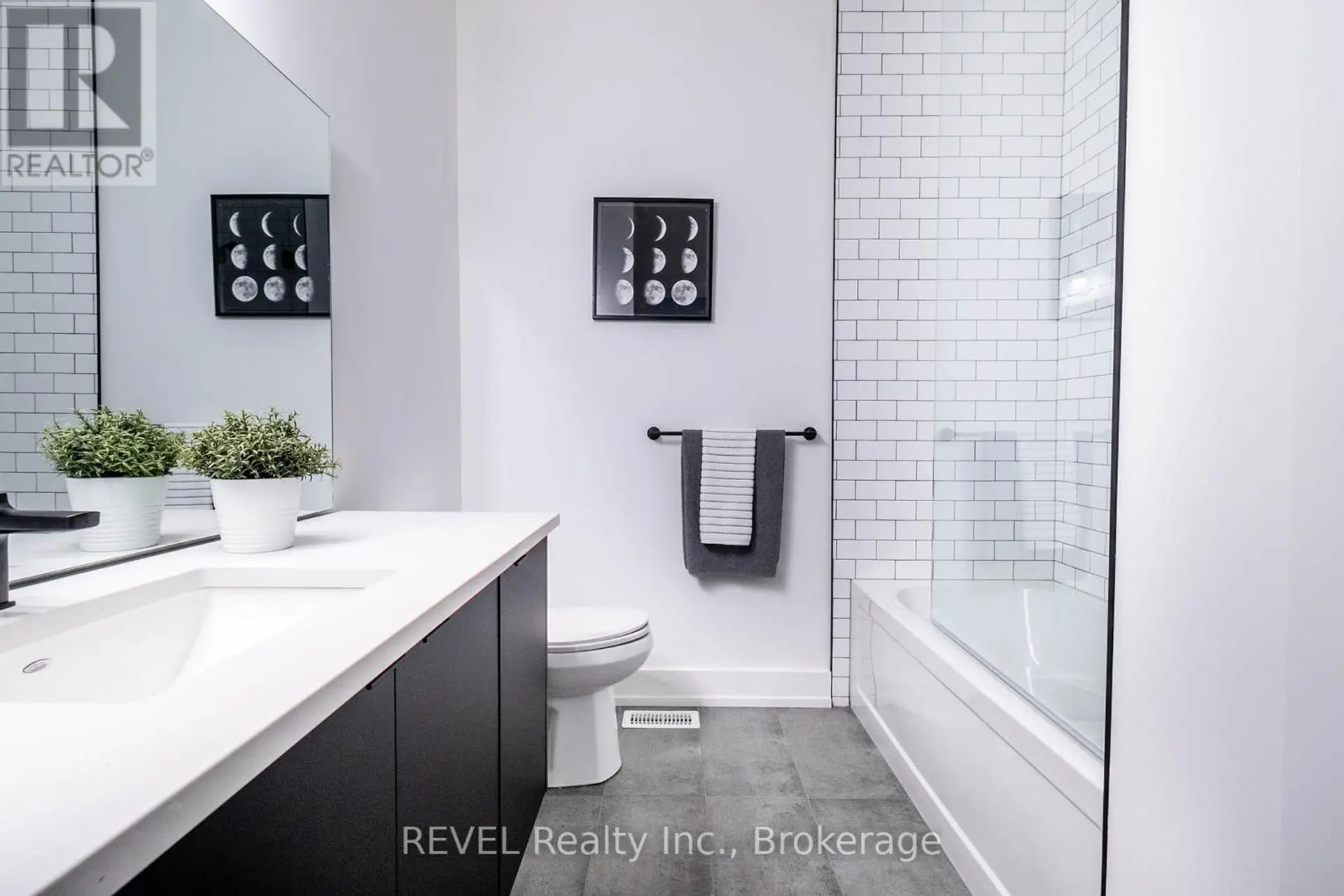 8 STICKLES STREET - Image 3