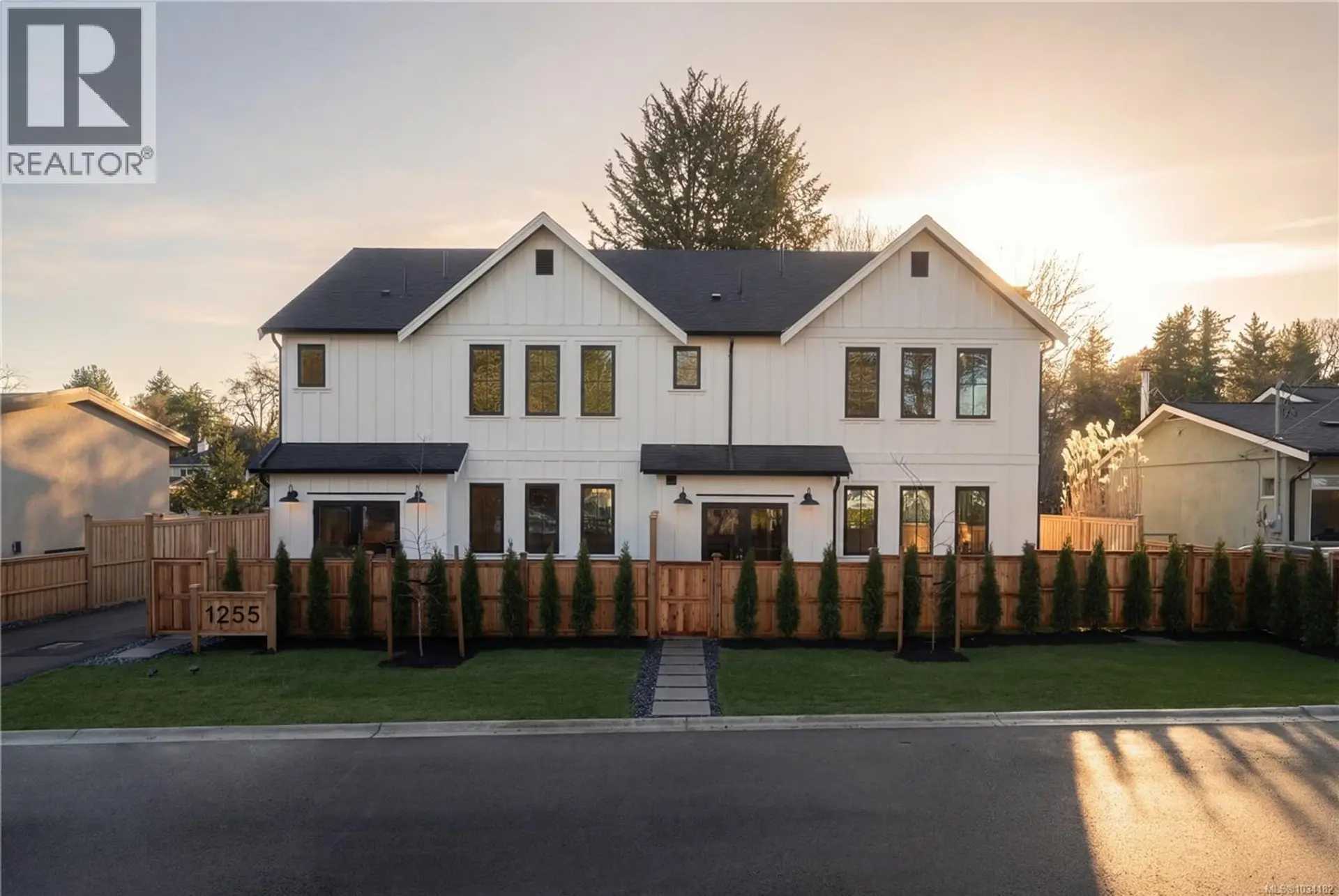 Property at #B 1255 Dunsterville Ave, Saanich, BC
