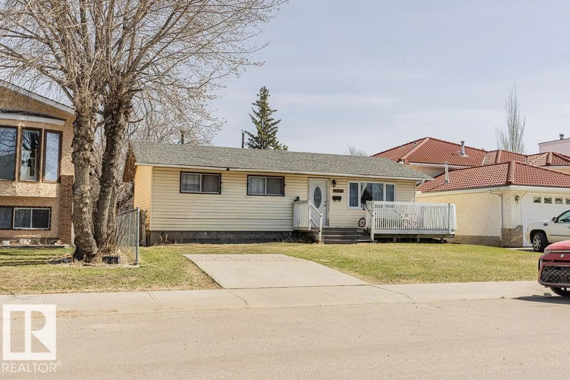 9827 152 ST NW - Image 15