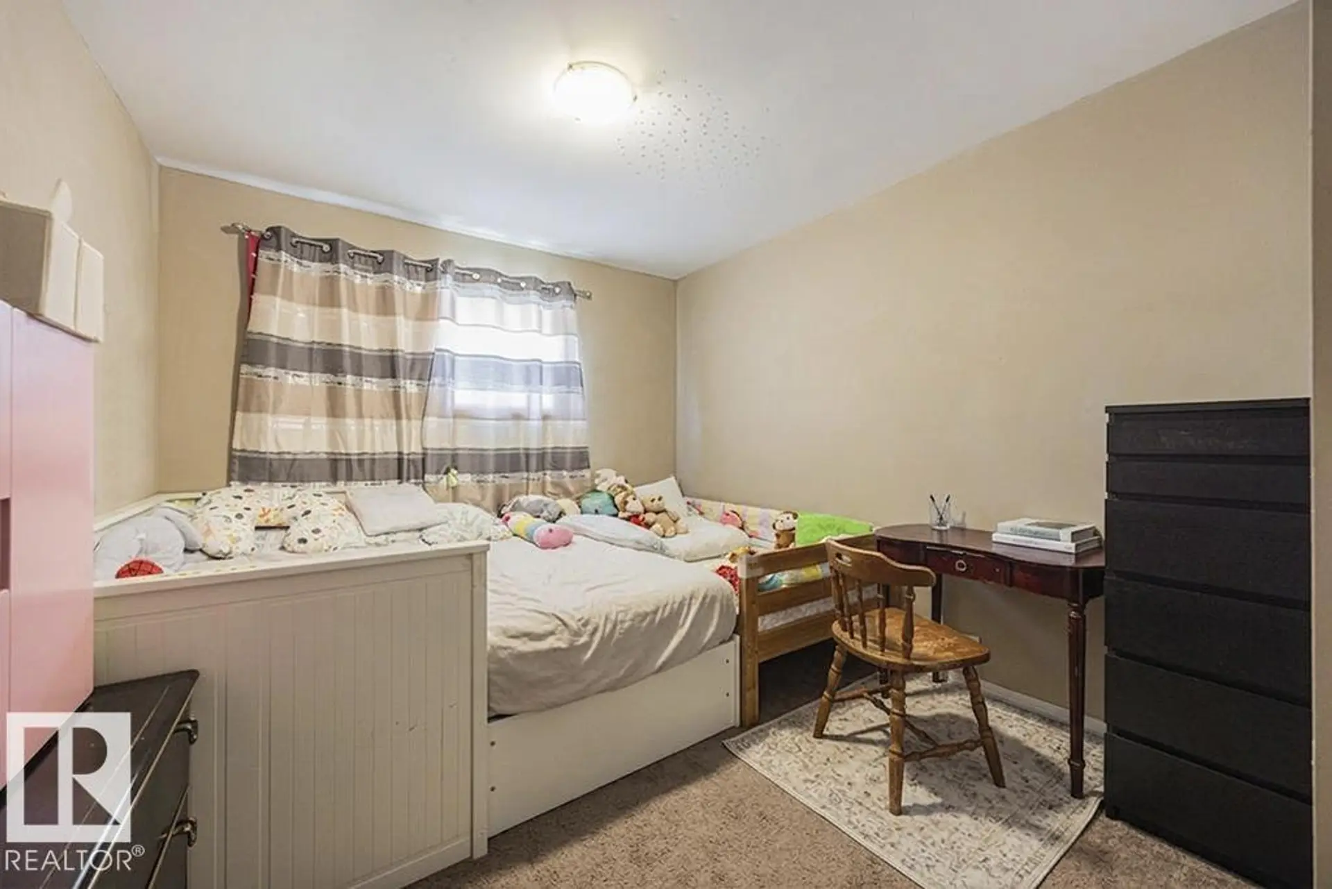 9827 152 ST NW - Image 5