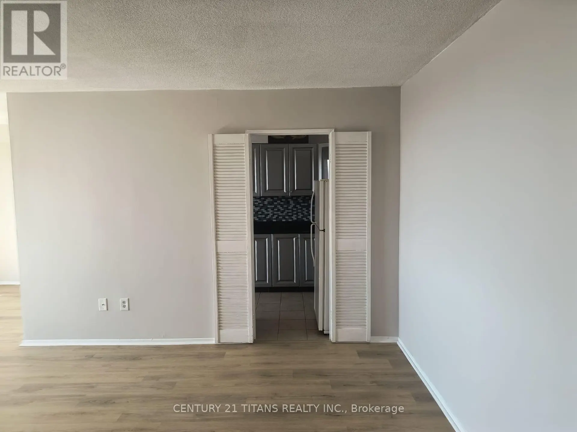 #907 301 PRUDENTIAL DRIVE - Image 5