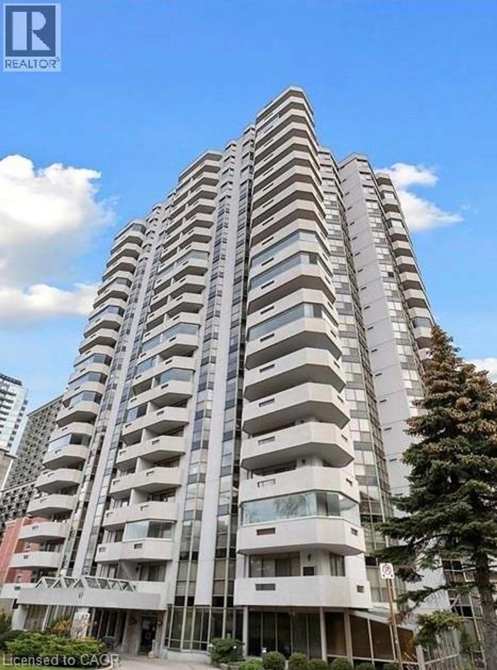 #20B 67 CAROLINE Street S - Image 1