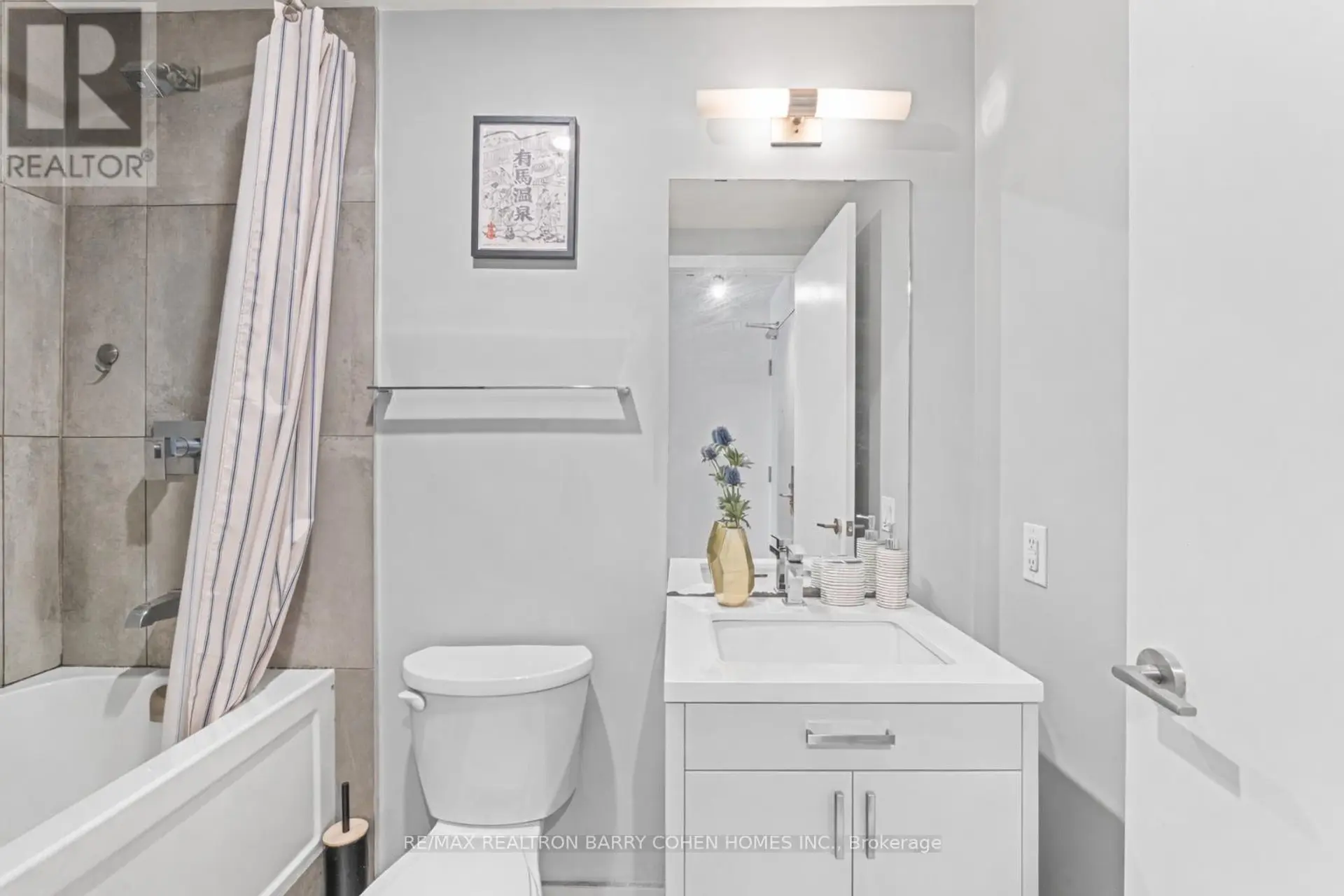 #904 39 BRANT STREET - Image 10