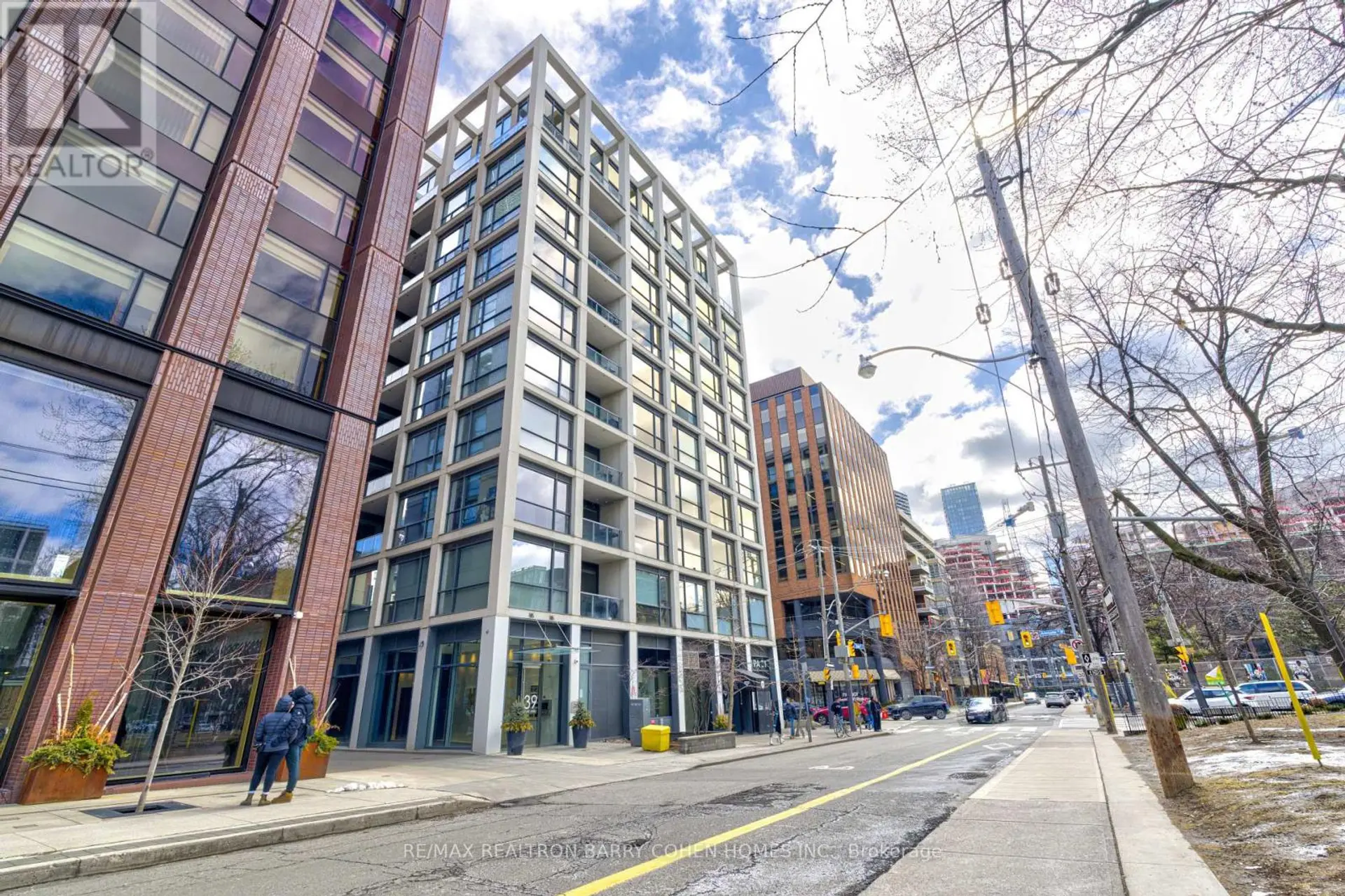 #904 39 BRANT STREET - Image 16