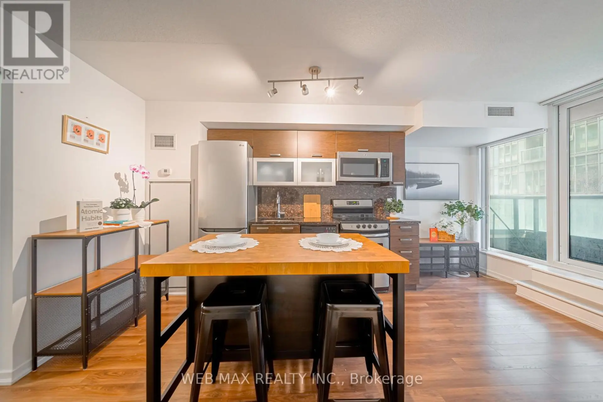 #205 36 LISGAR STREET - Image 4