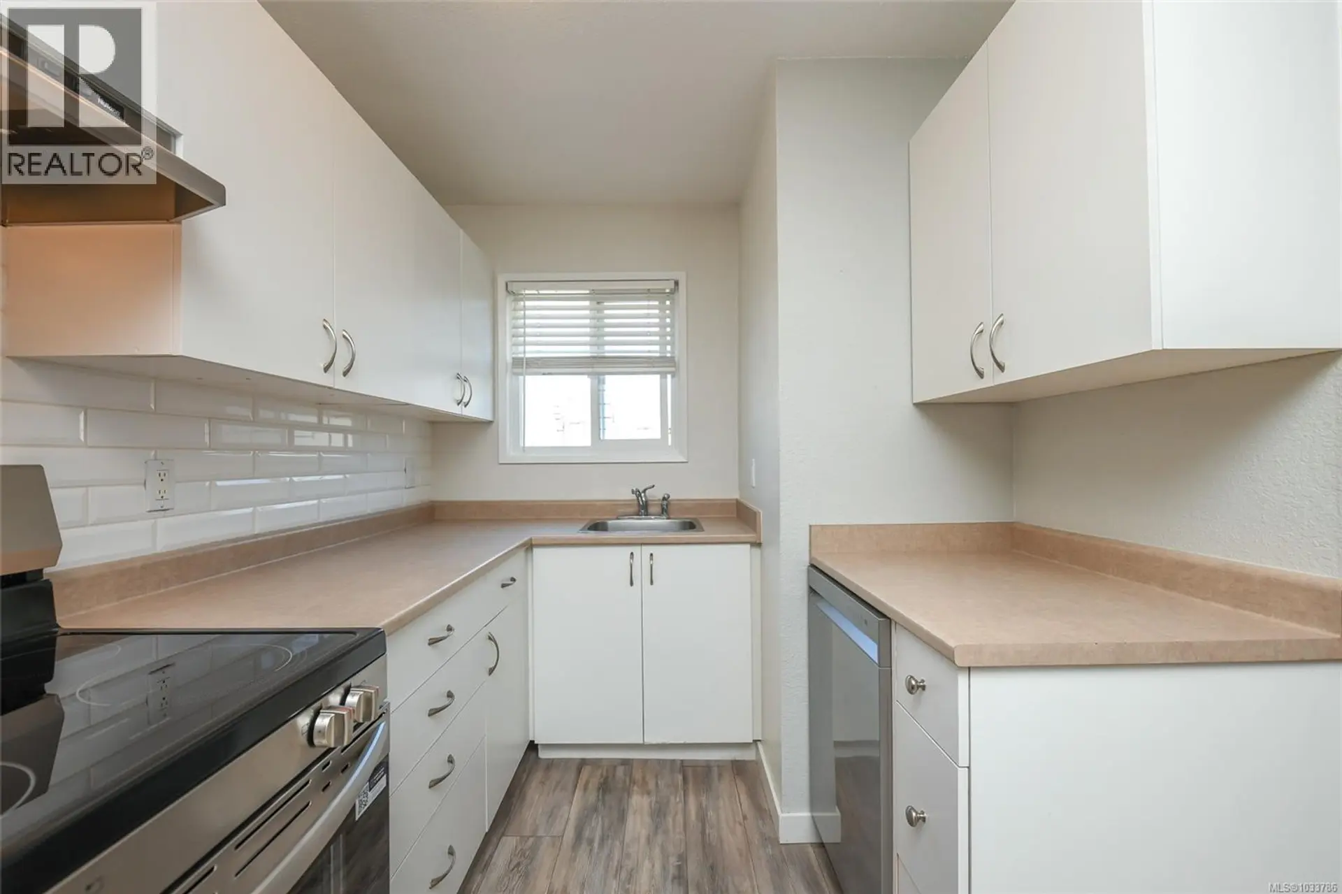 #11 1720 13th St - Image 4