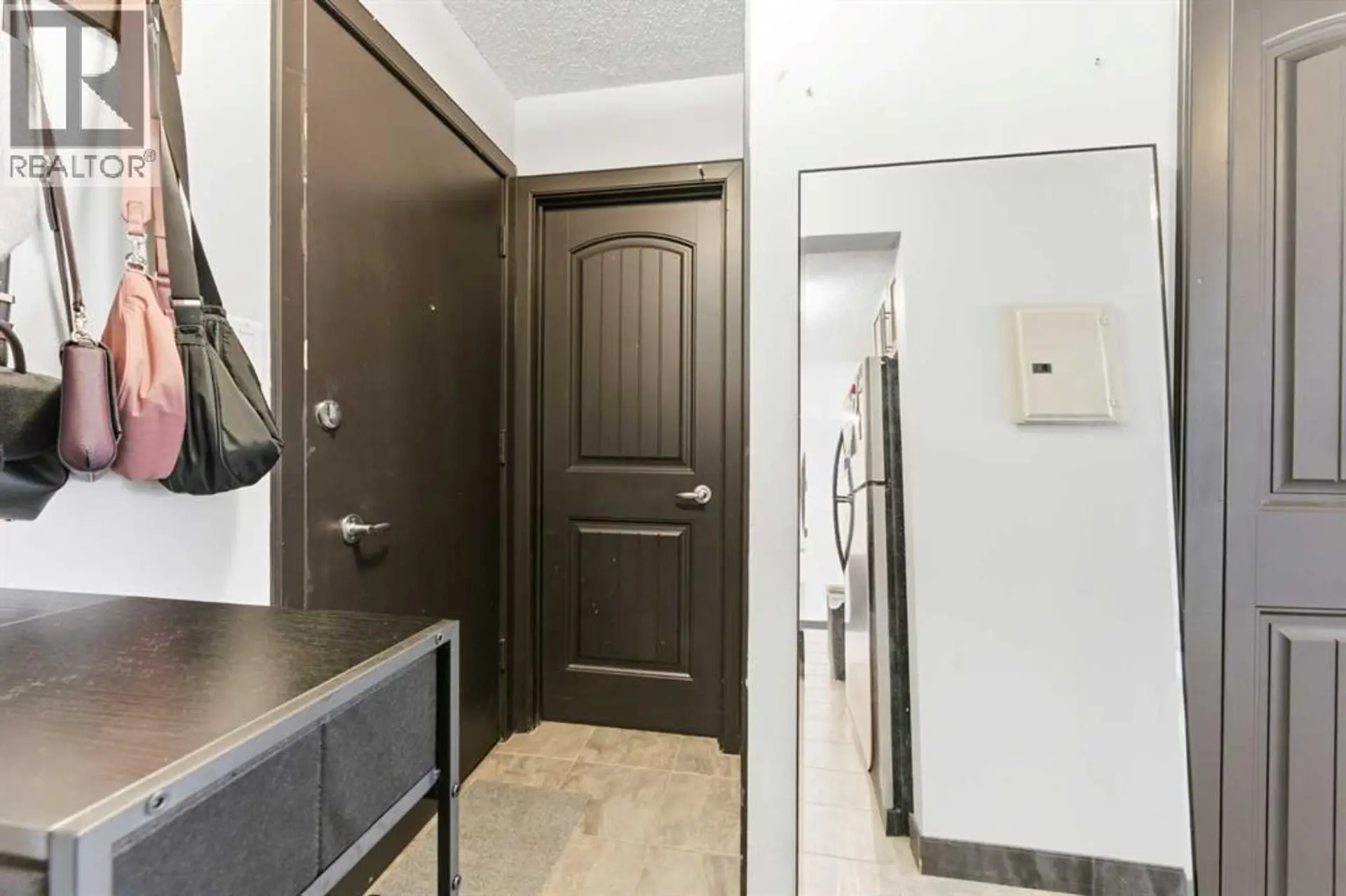 #302 620 15 Avenue SW - Image 3