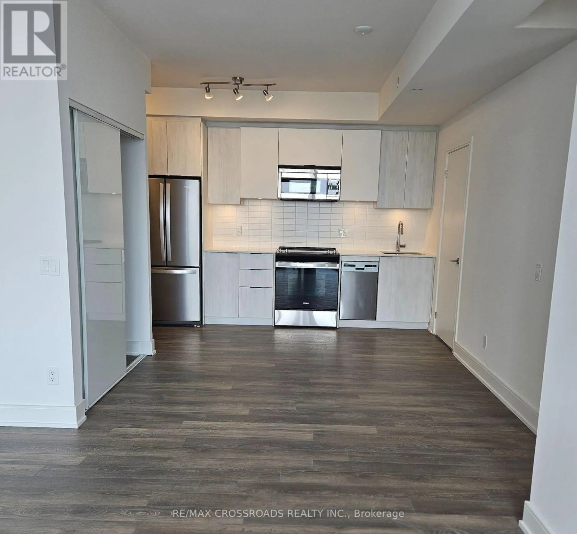 #1209 1350 ELLESMERE ROAD - Image 3