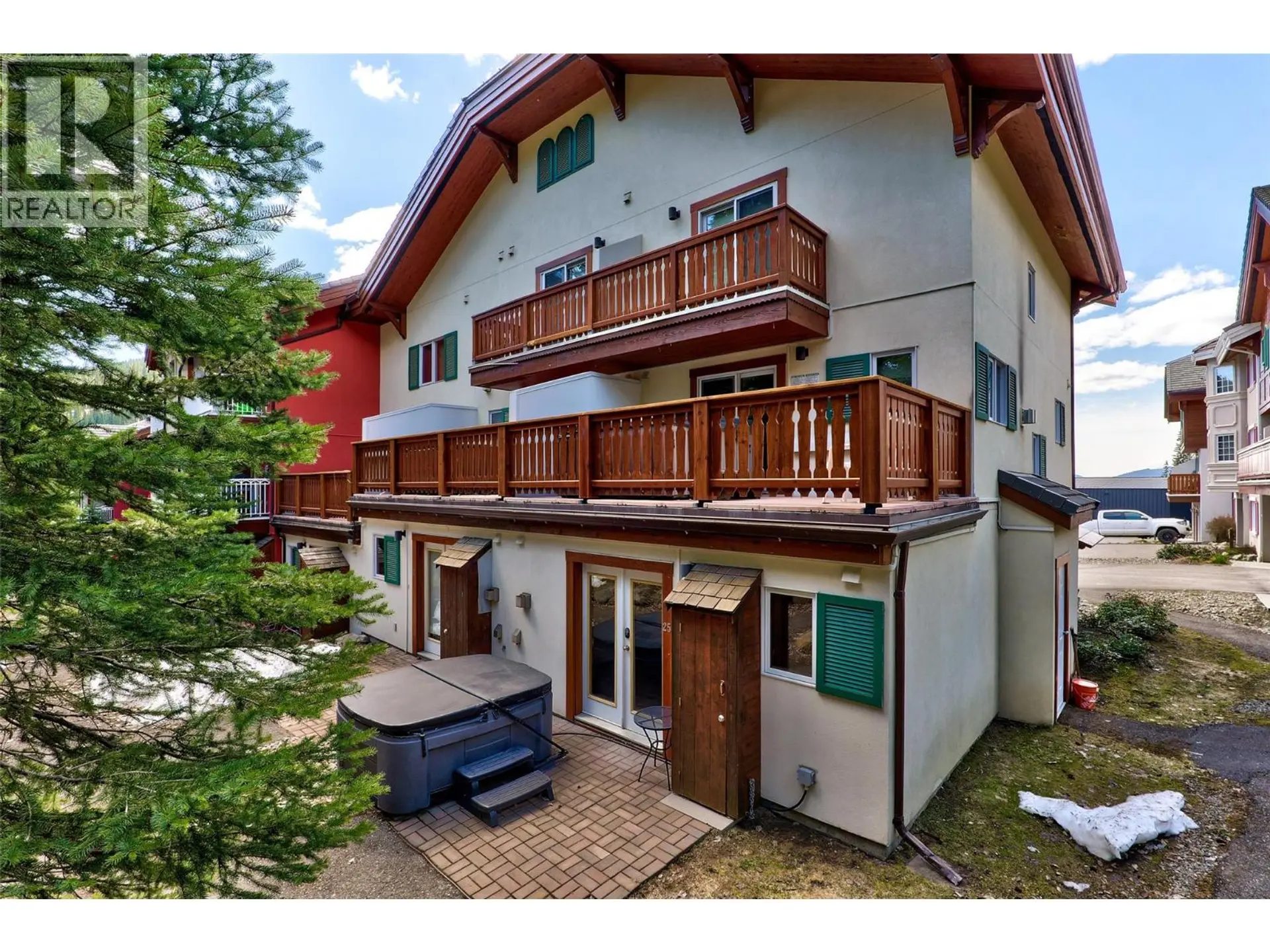#25 3300 Village Place - Image 1