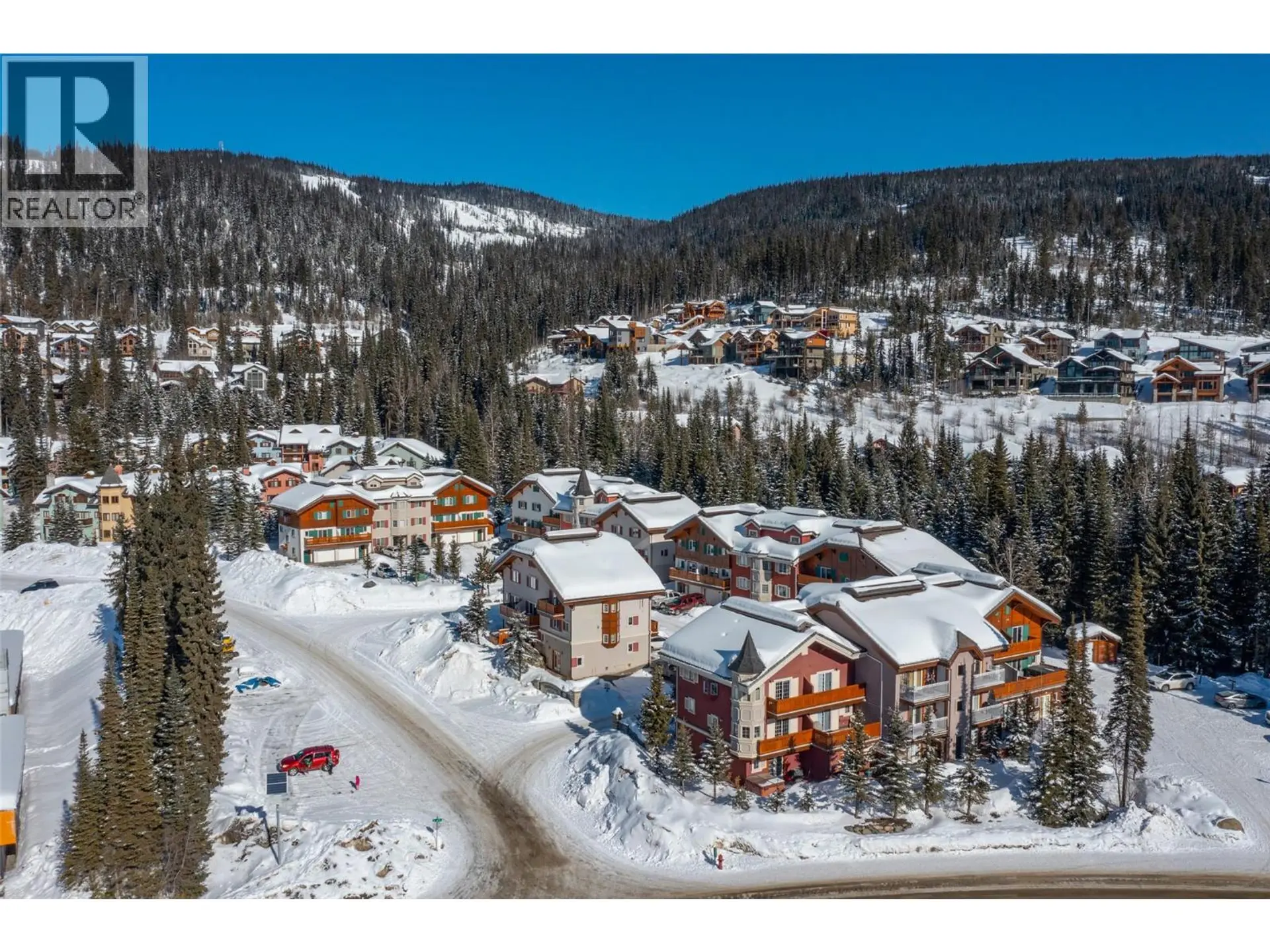 #25 3300 Village Place - Image 18