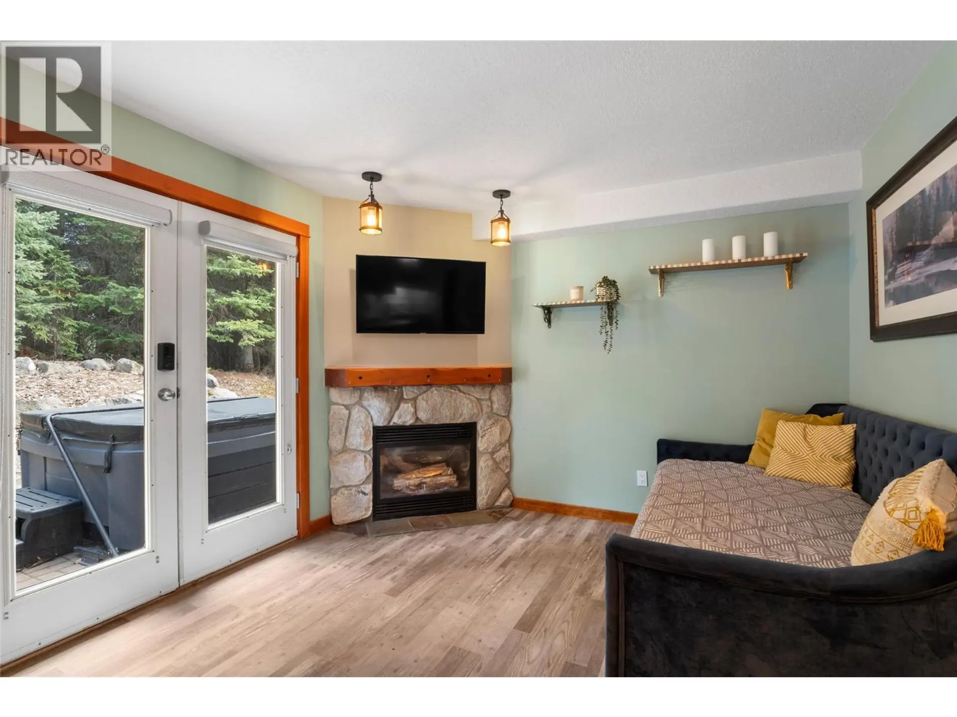 #25 3300 Village Place - Image 6
