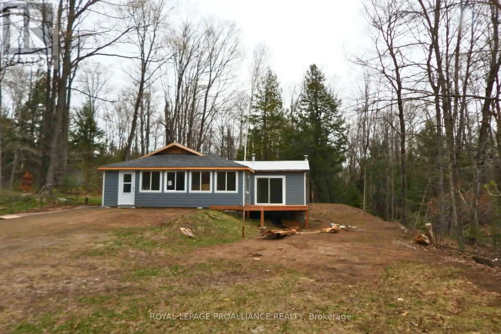 1049 SOUTH ROAD - Image 1