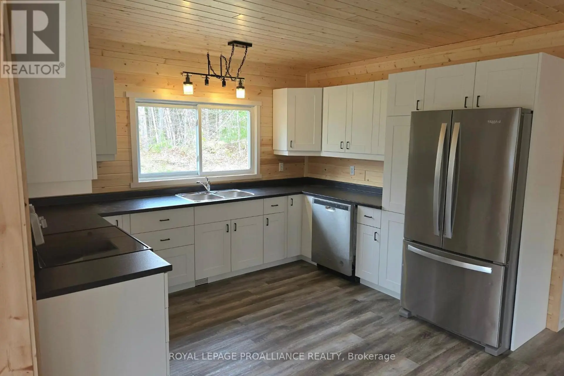 1049 SOUTH ROAD - Image 3