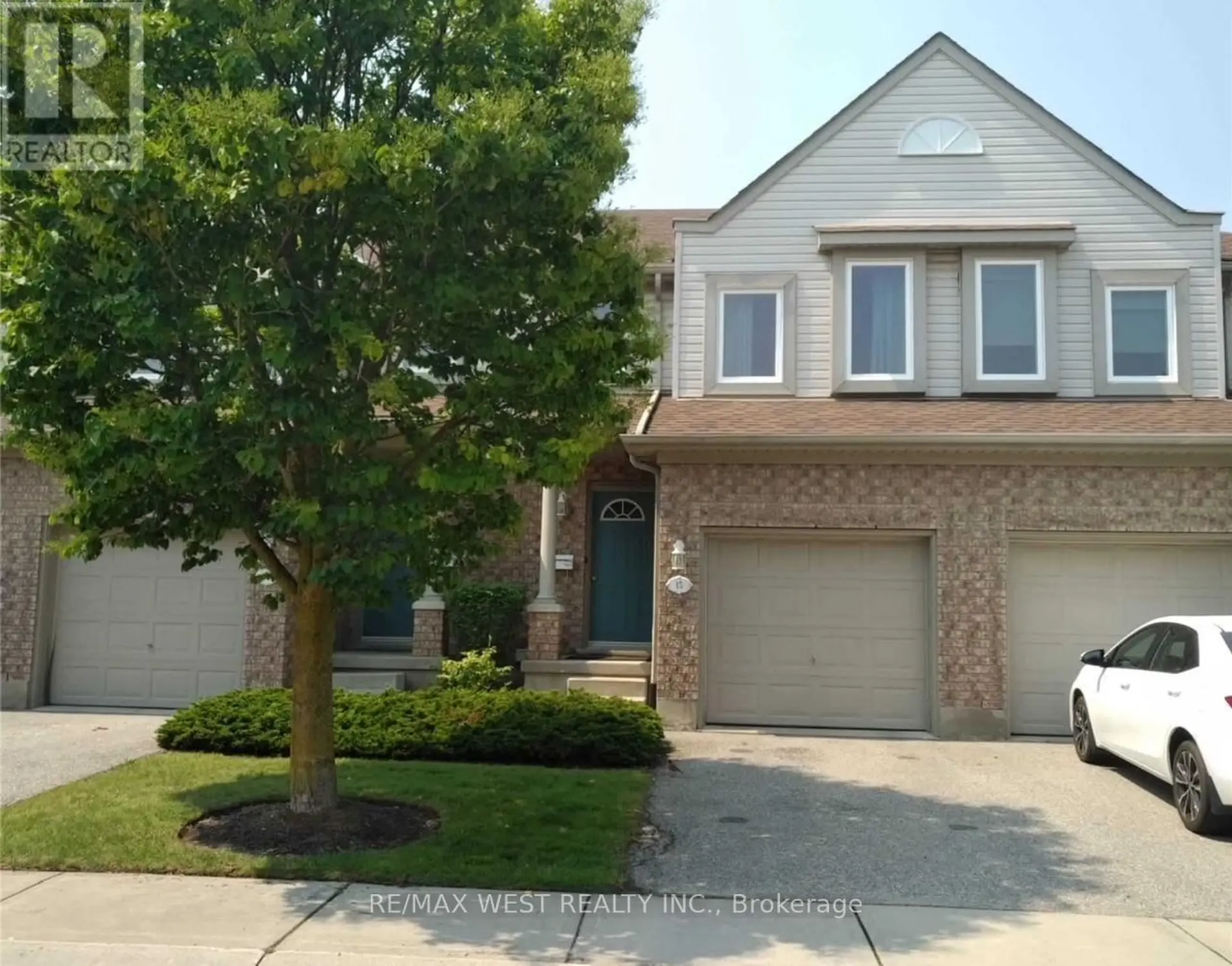 15 ROEHAMPTON CRESCENT