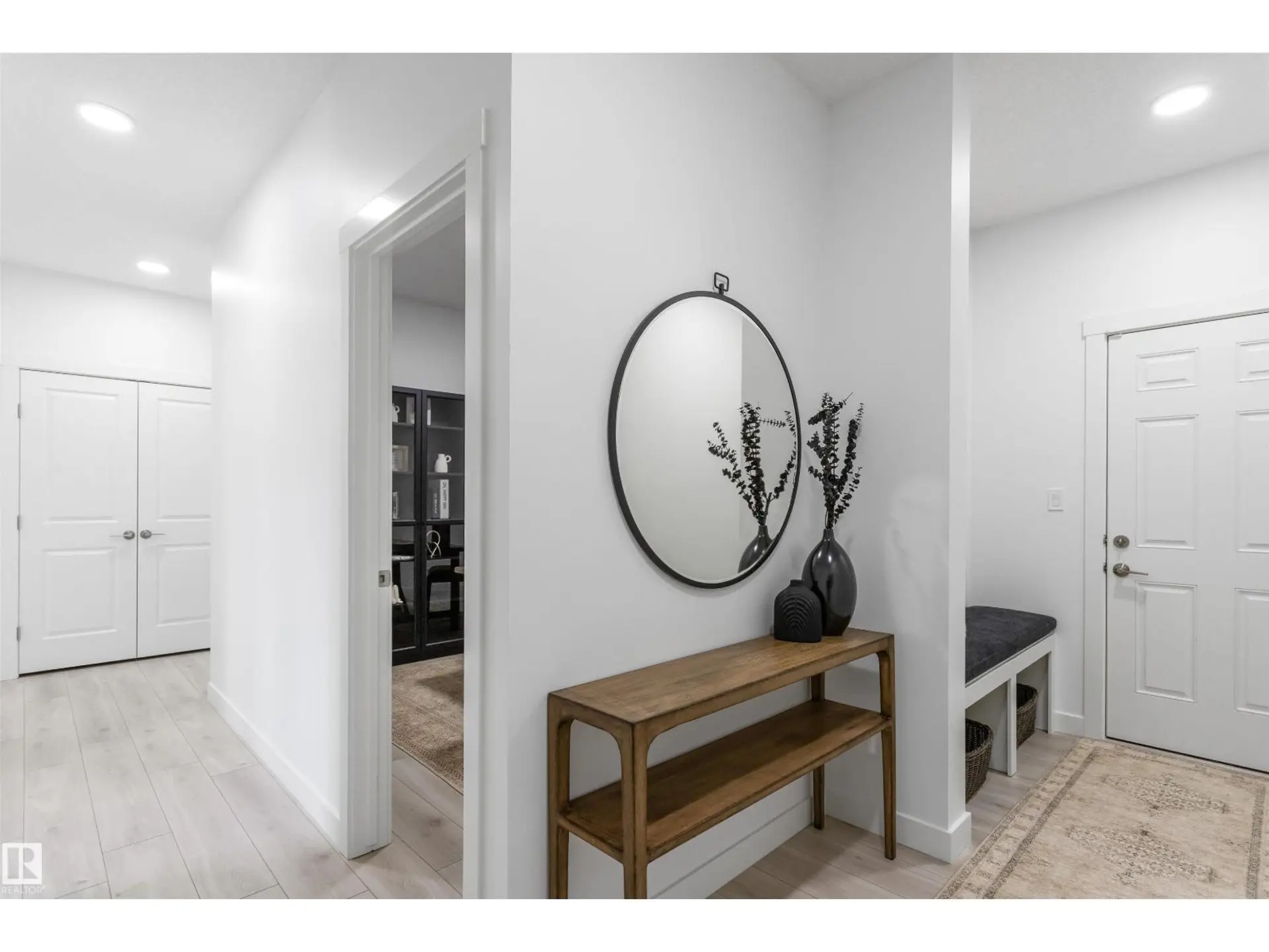 20841 15a AV NW - Image 13