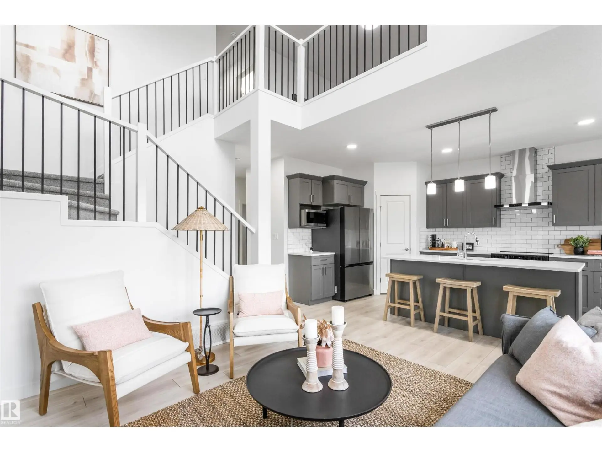 20841 15a AV NW - Image 9