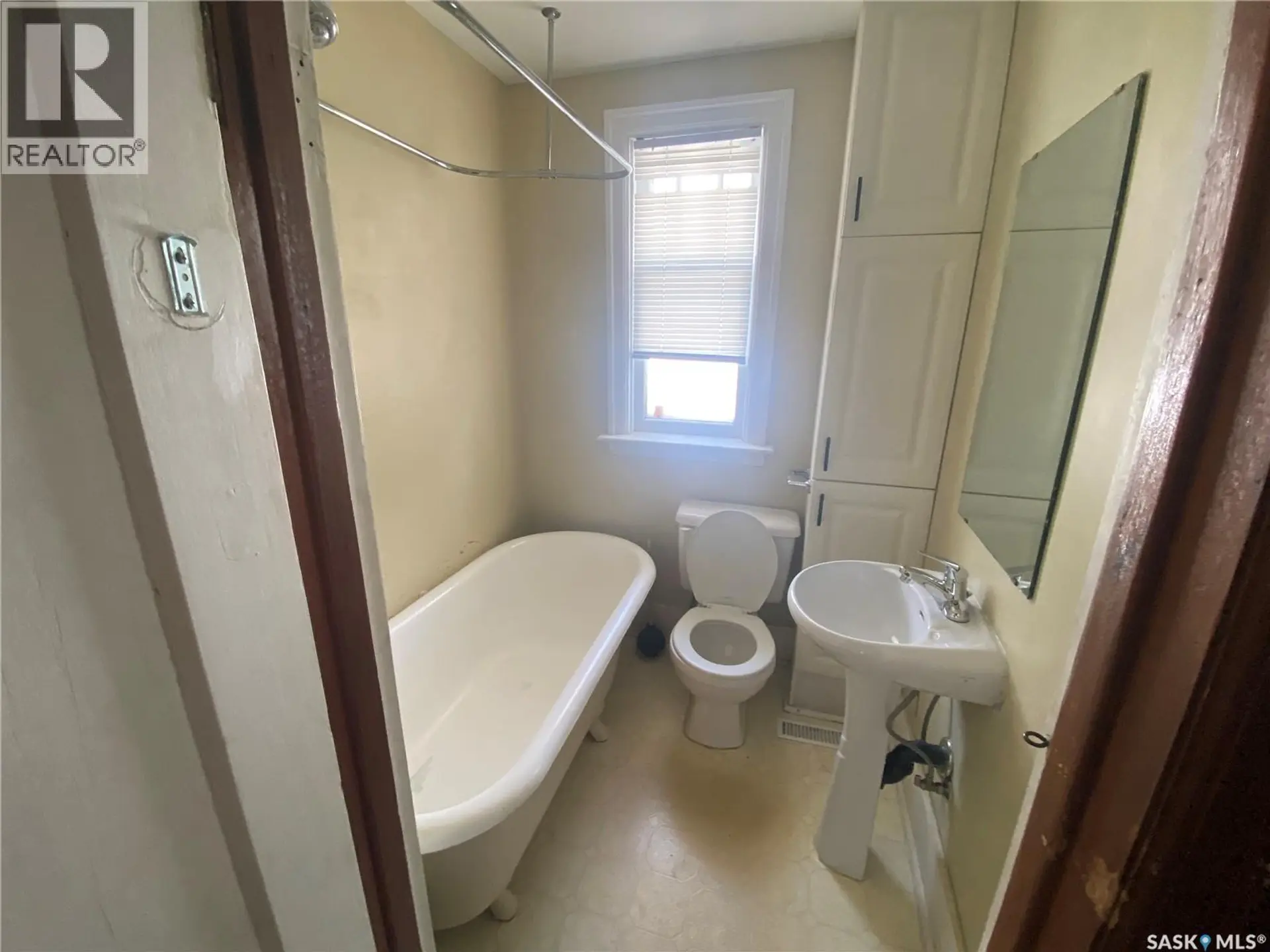 1234 G AVENUE N - Image 12