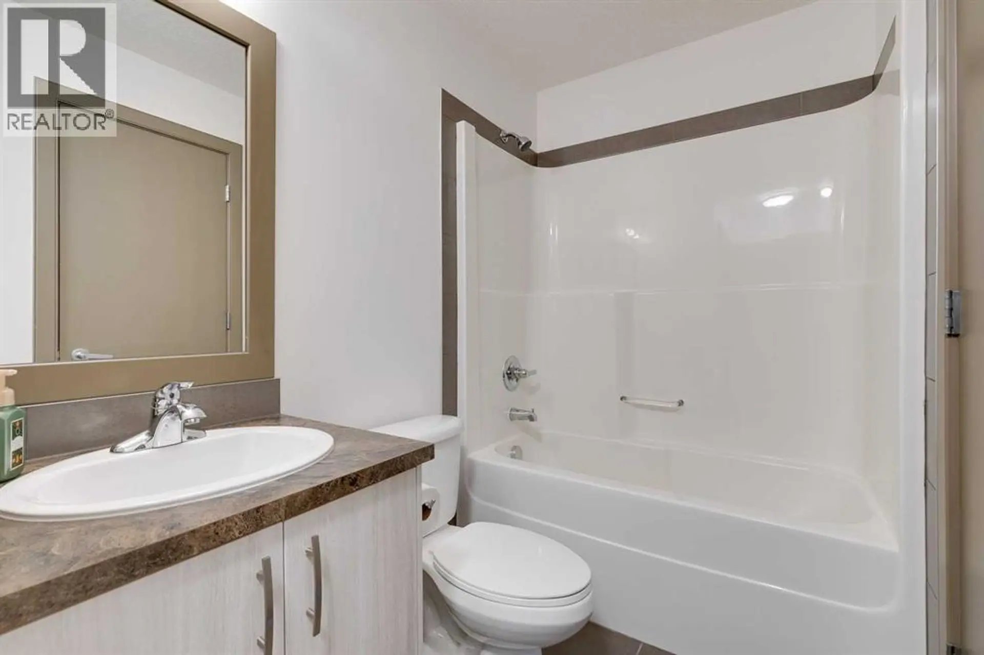 #210 2420 34 Avenue SW - Image 10