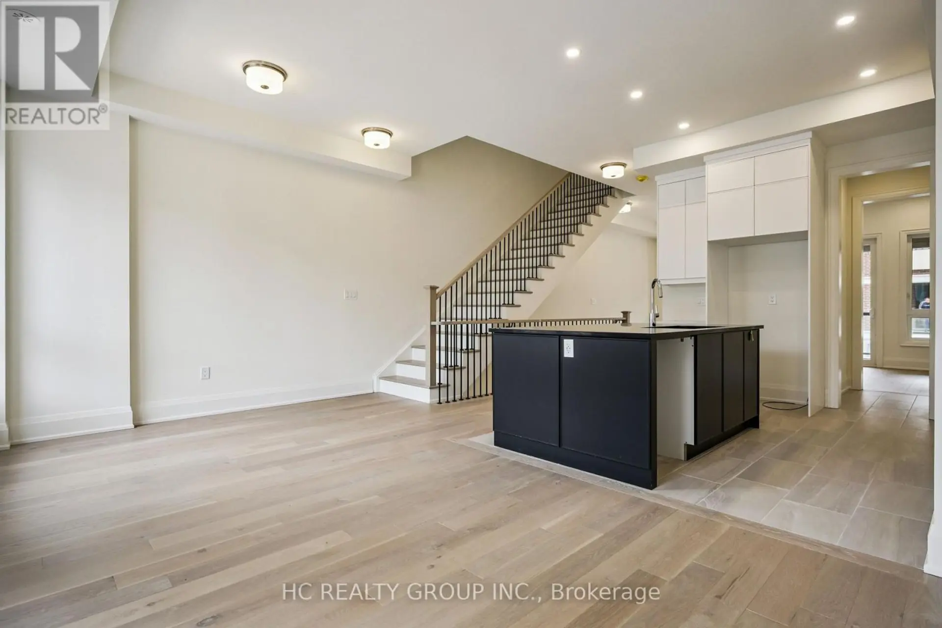 3304 -LOT 122 TAHA GARDENS - Image 12