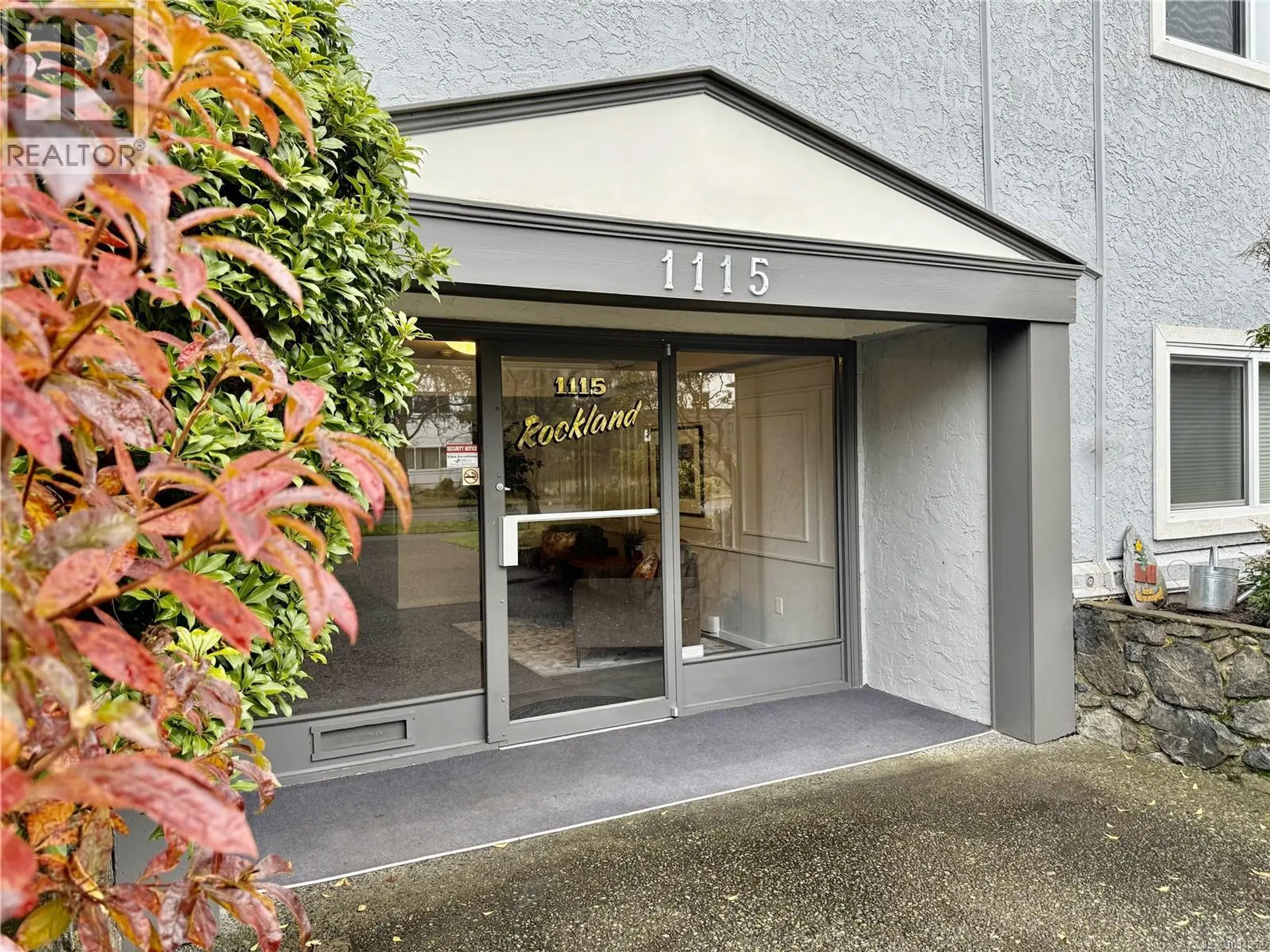 #403 1115 Rockland Ave - Image 1