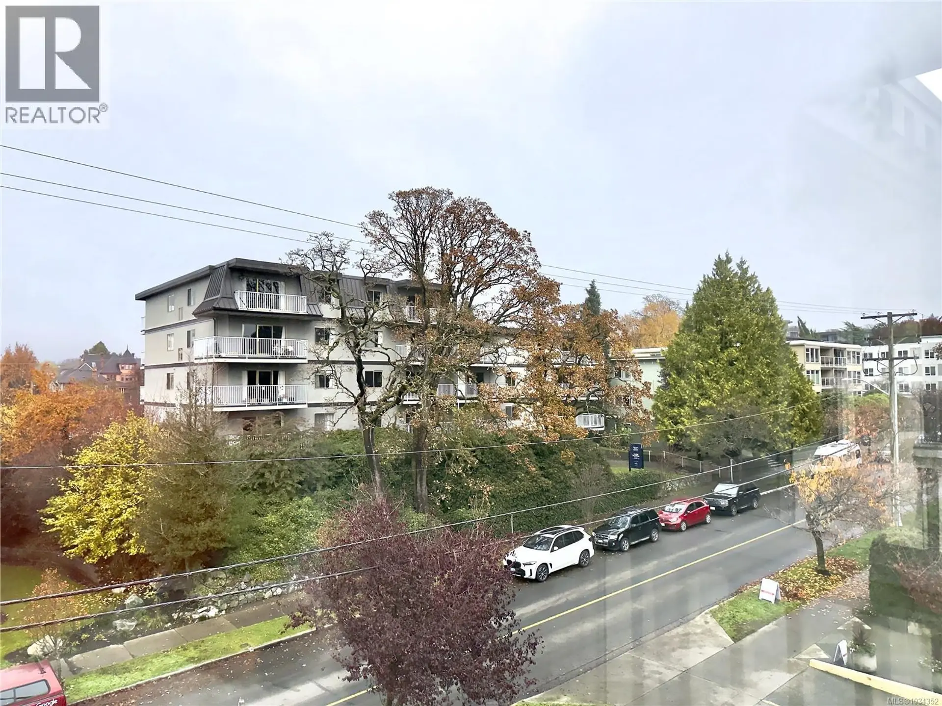 #403 1115 Rockland Ave - Image 2