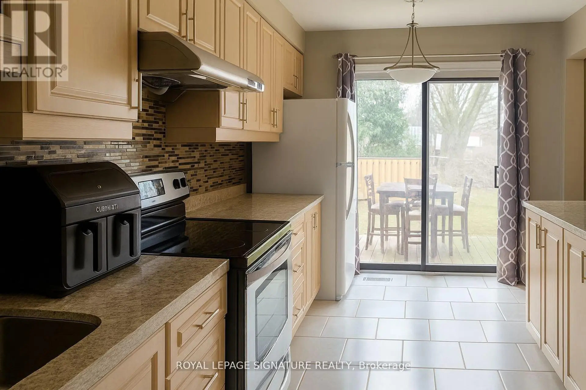44 PARKER CRESCENT - Image 2