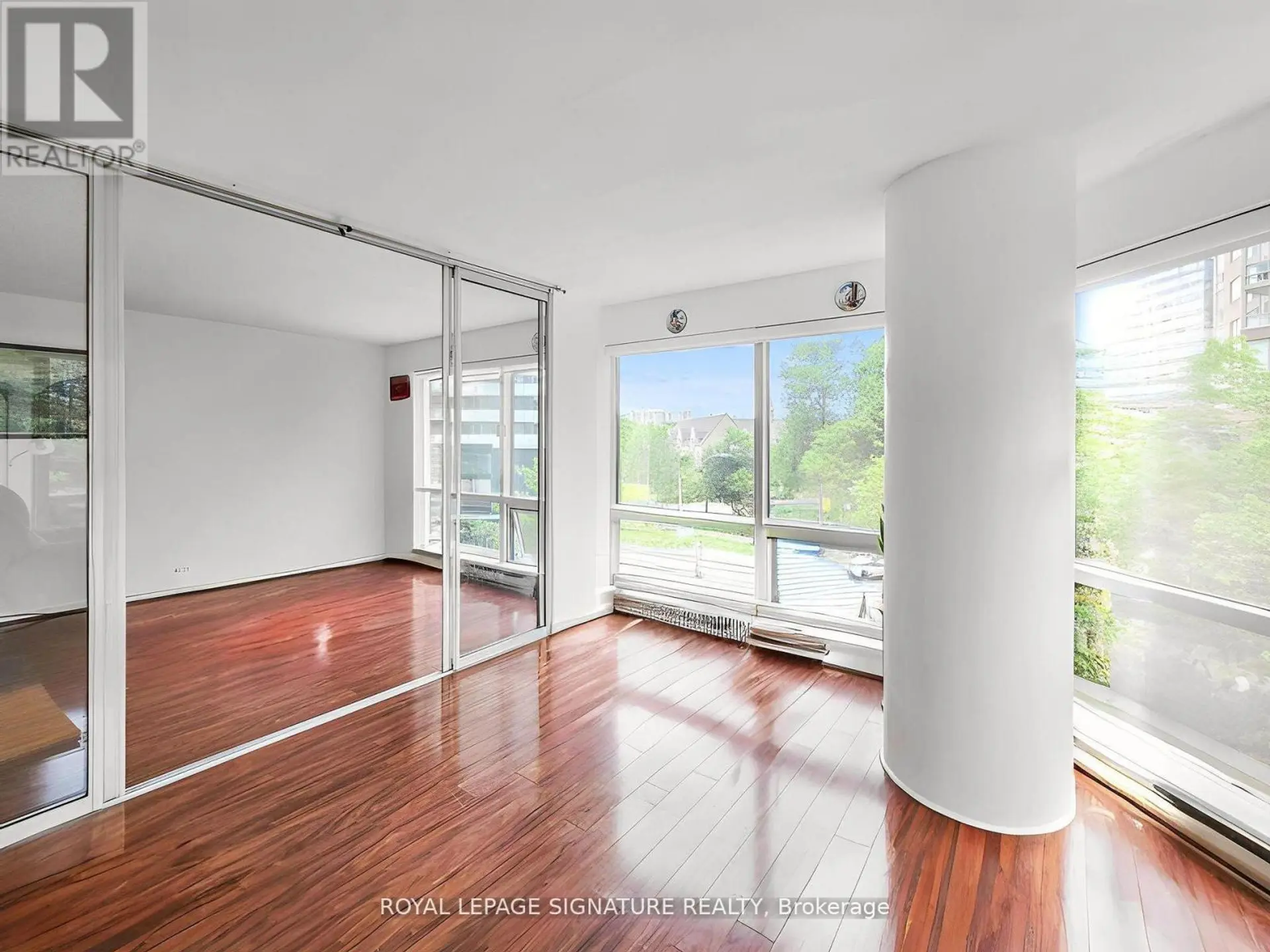 #403 1001 BAY STREET - Image 3