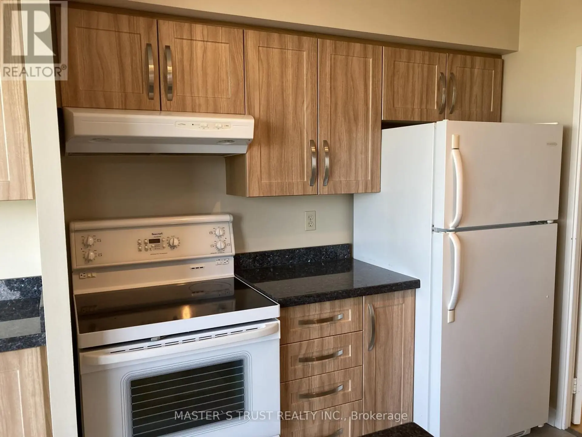 #803 410 MCLEVIN AVENUE - Image 11