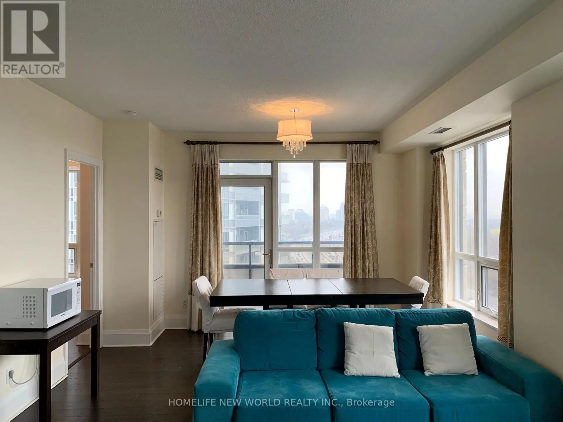 #1322 100 HARRISON GARDEN BOULEVARD - Image 9