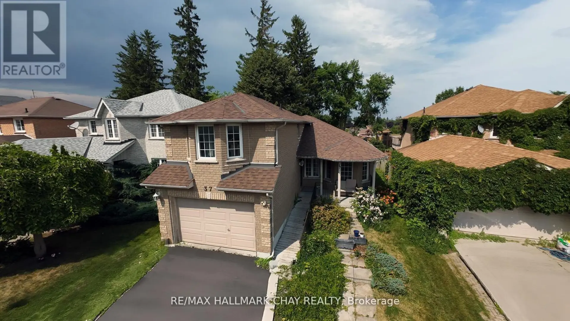 37 LOON AVENUE - Image 1