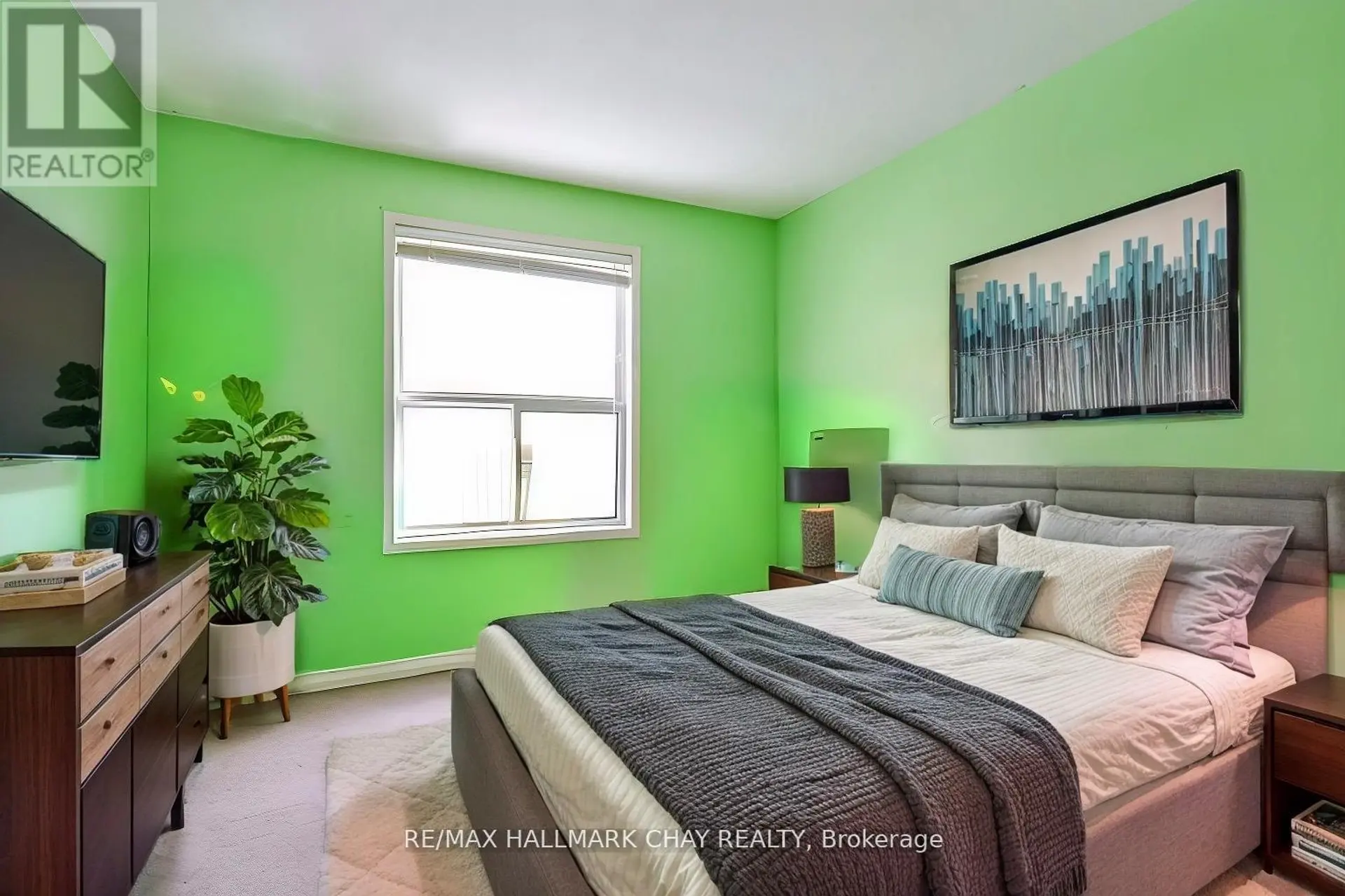 37 LOON AVENUE - Image 5