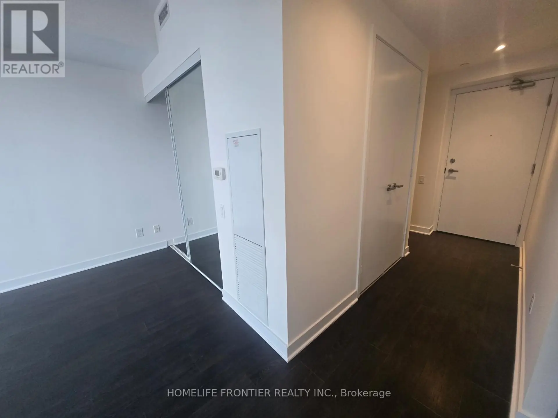 #2106 15 GRENVILLE STREET - Image 8
