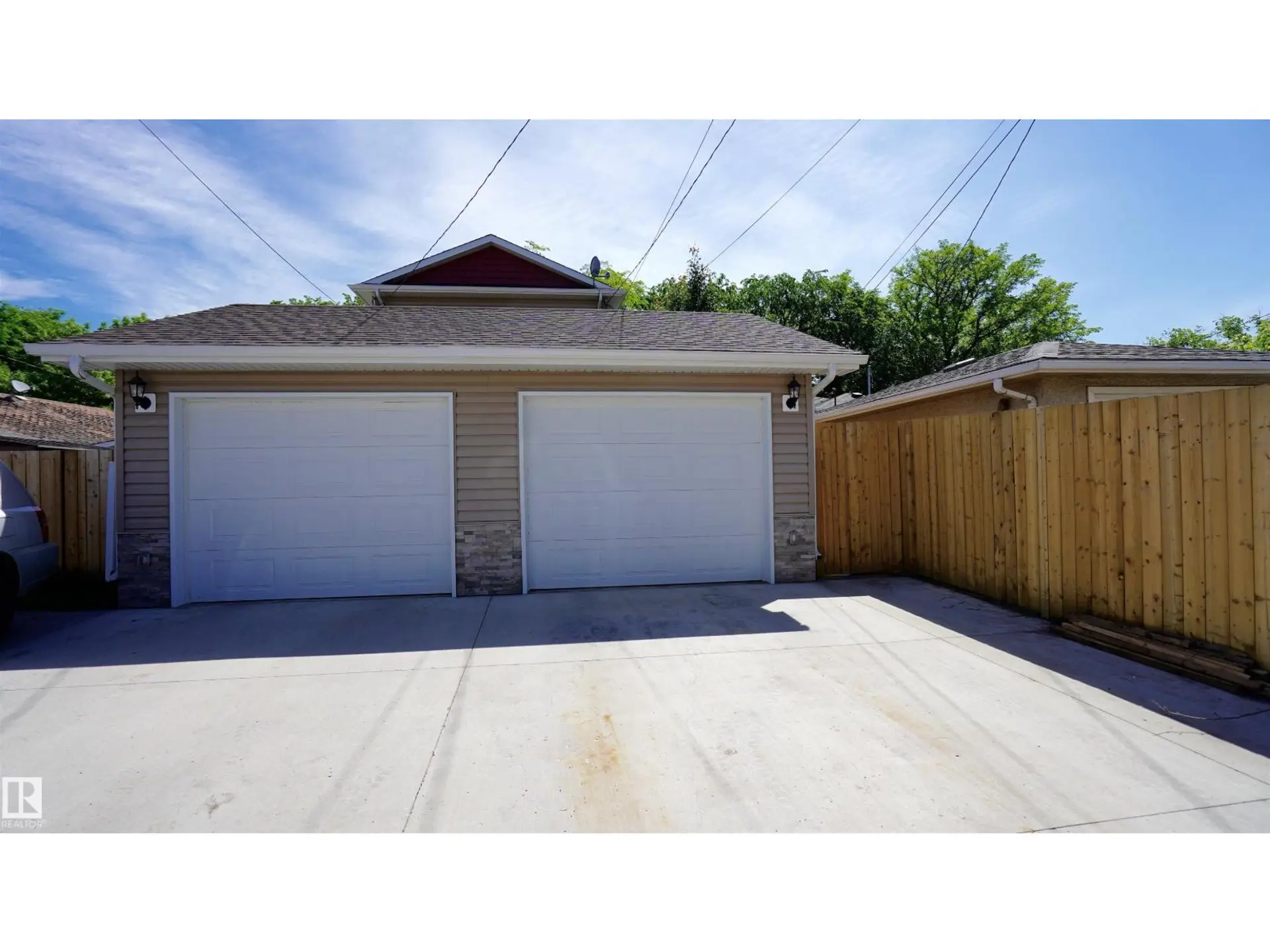 12018 65 ST NW - Image 19