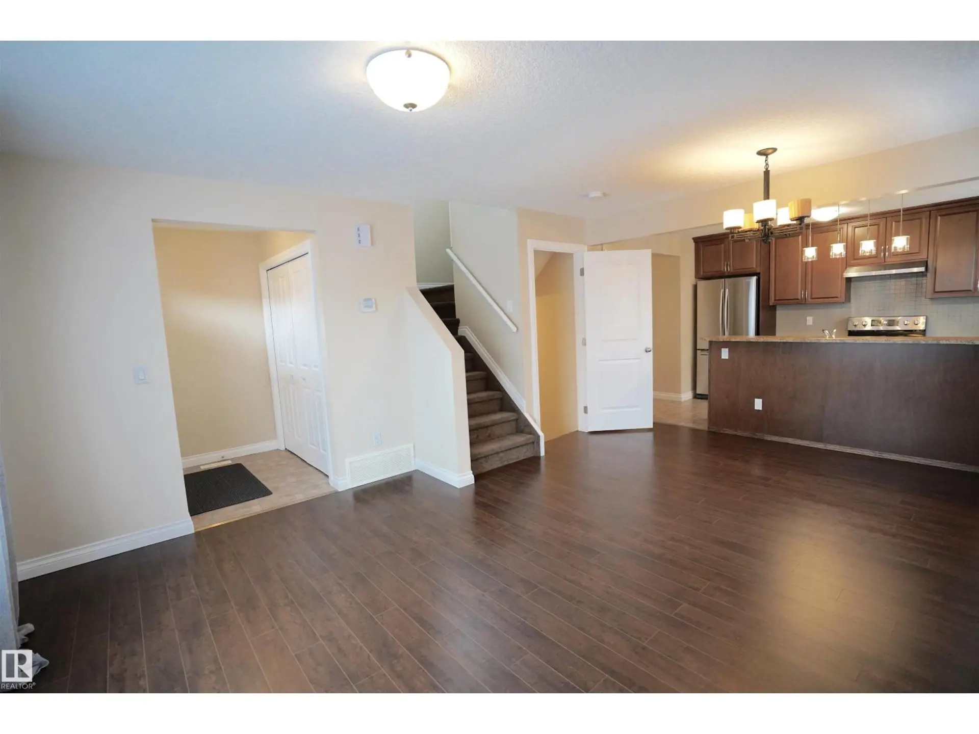 12018 65 ST NW - Image 9