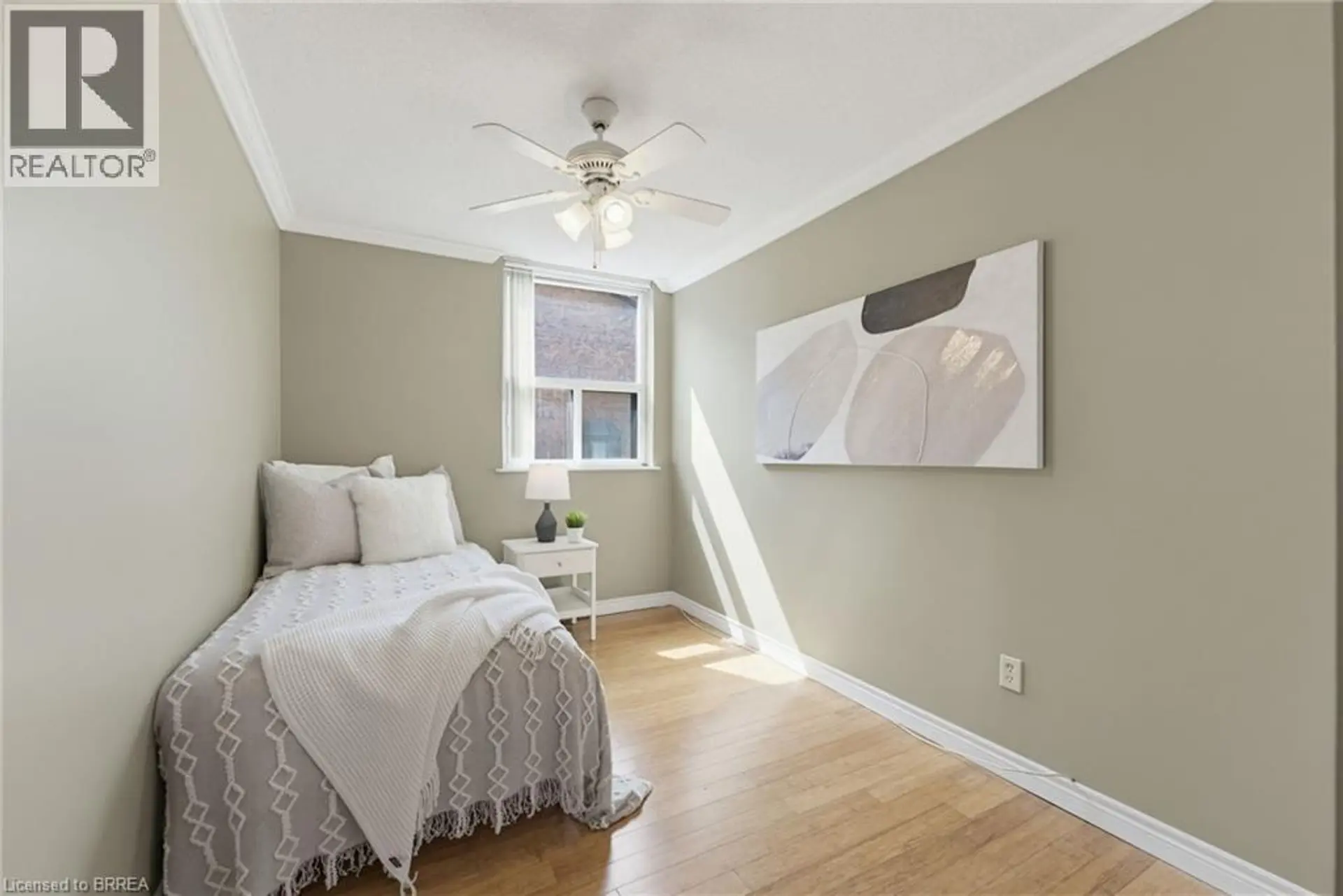 #203 23 MAIN Street - Image 9
