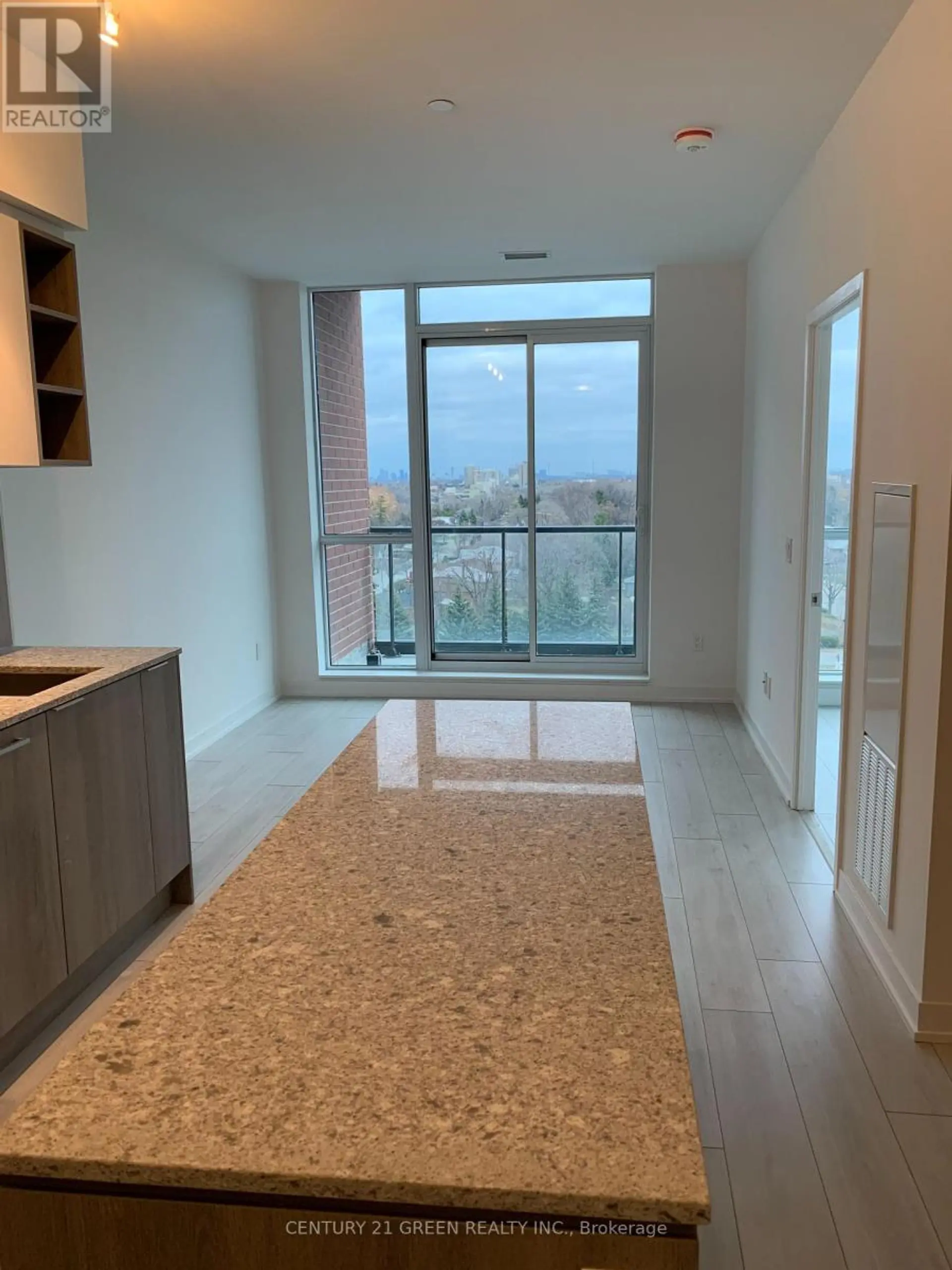 #817 31 TIPPETT ROAD - Image 13