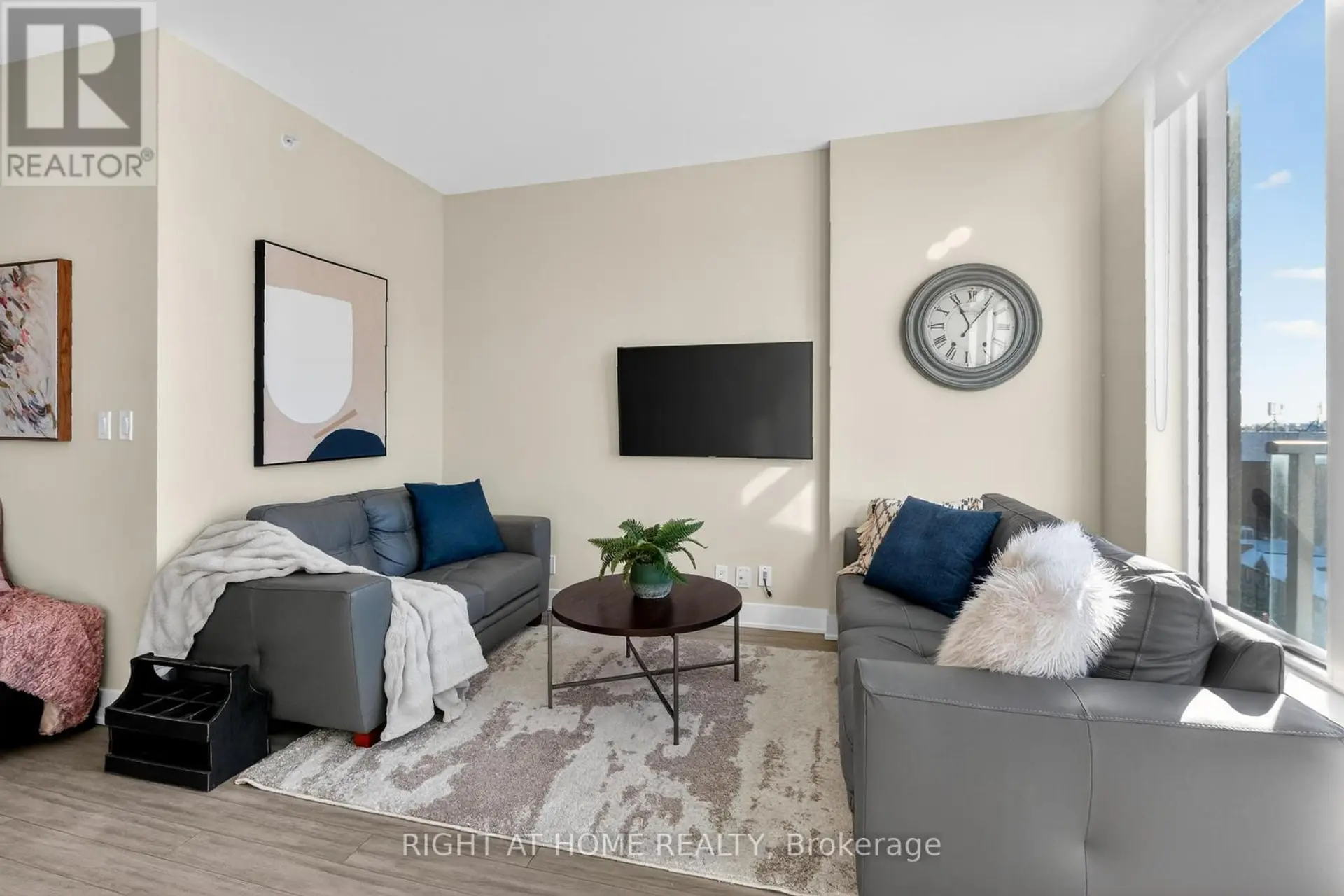 #806 118 HOLMWOOD AVENUE - Image 5