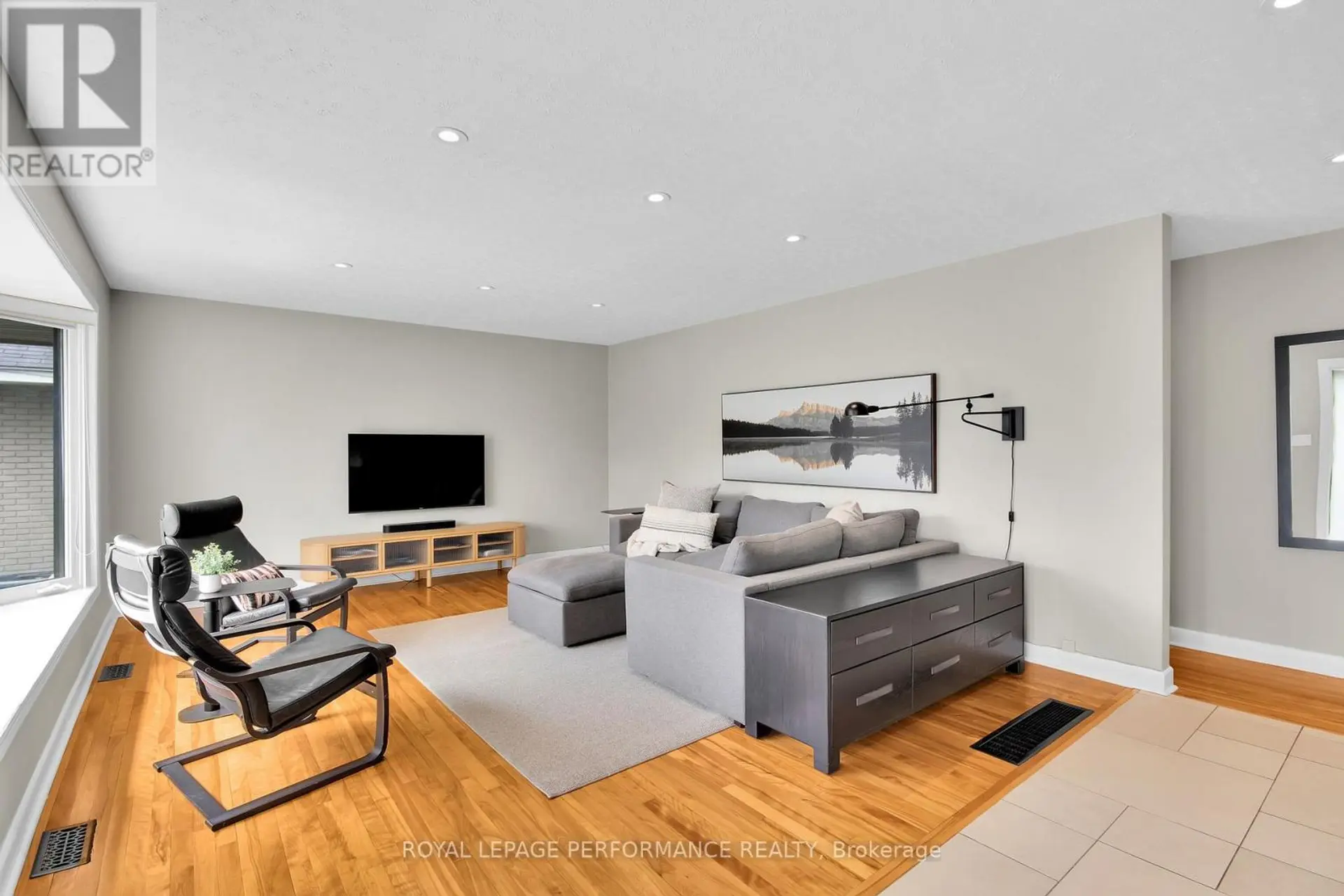1321 RUSTIC DRIVE - Image 4