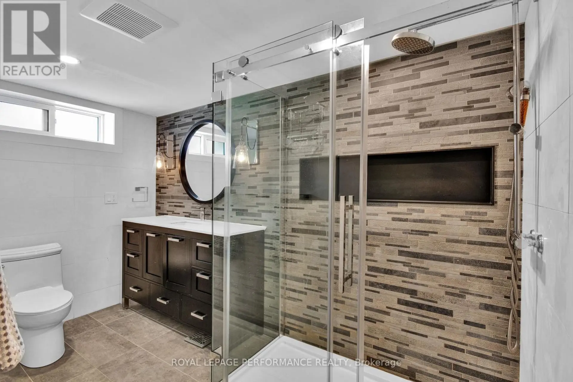 1321 RUSTIC DRIVE - Image 15