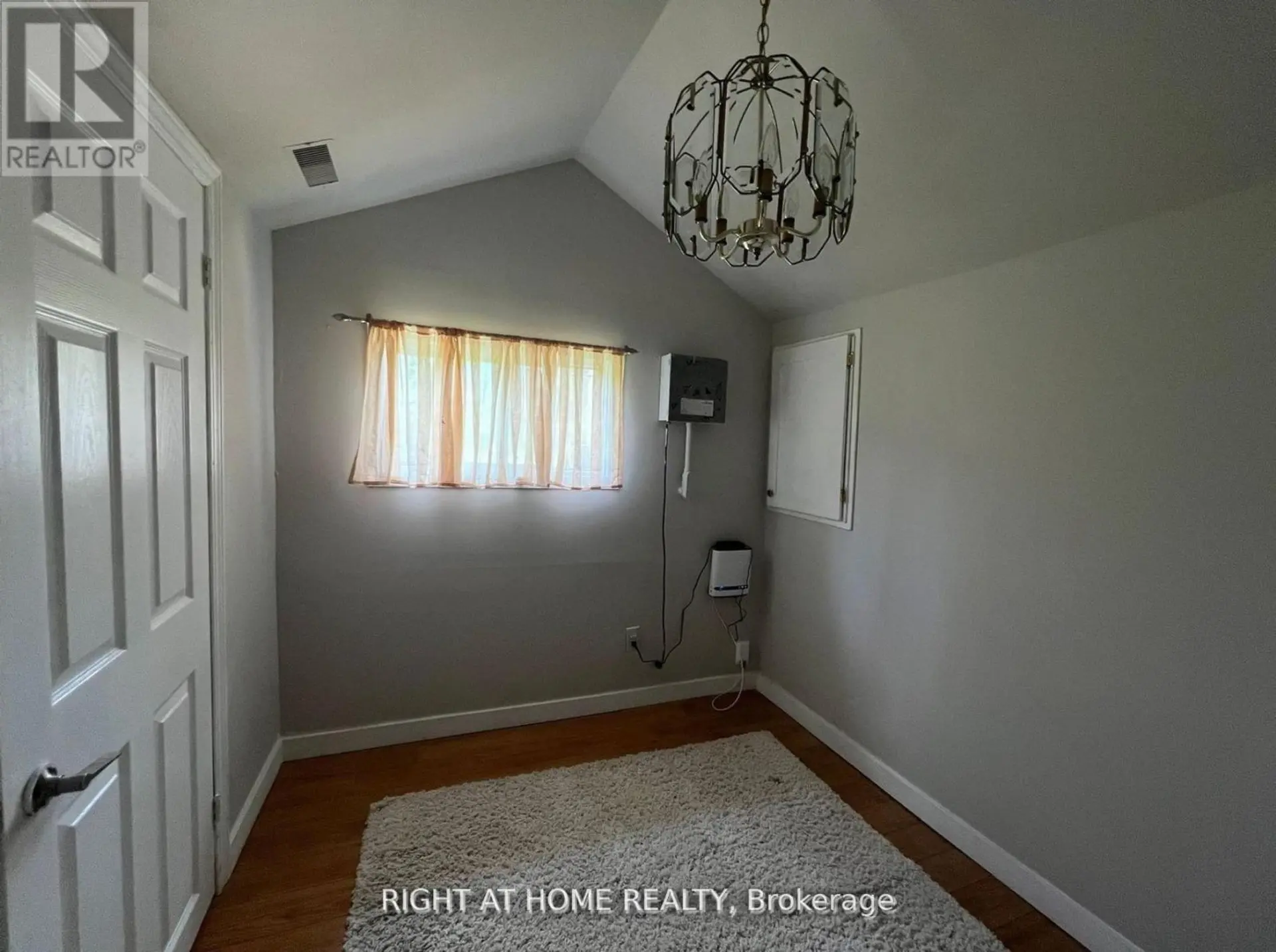 34 BROADVIEW STREET - Image 12