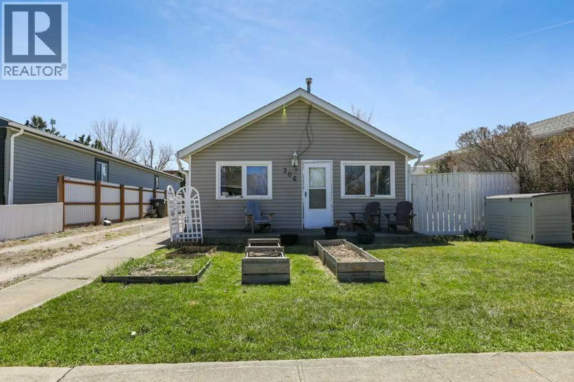 Property at 306 Queen Street, Barons, AB