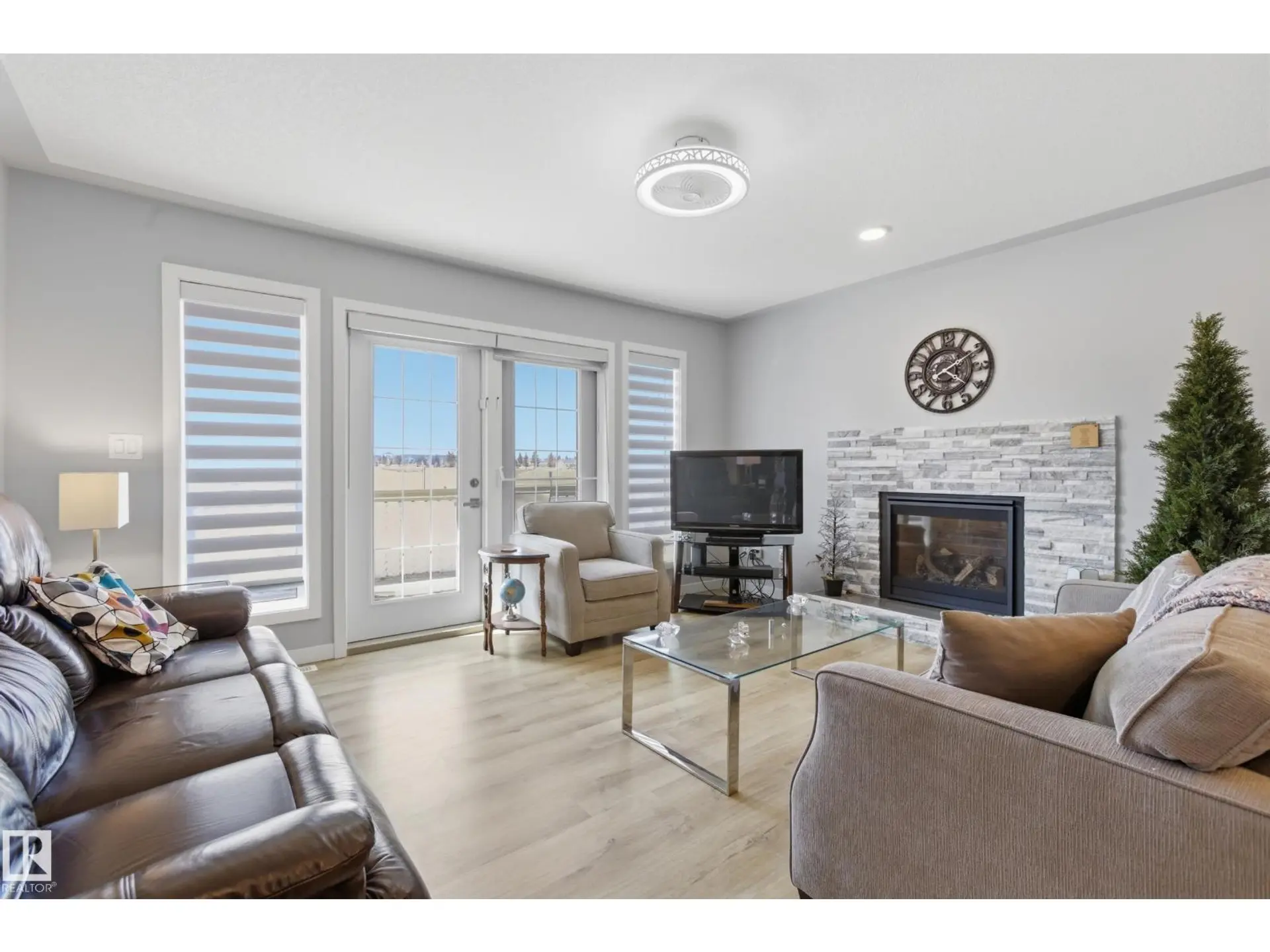 295 YOUVILLE DR E NW - Image 10