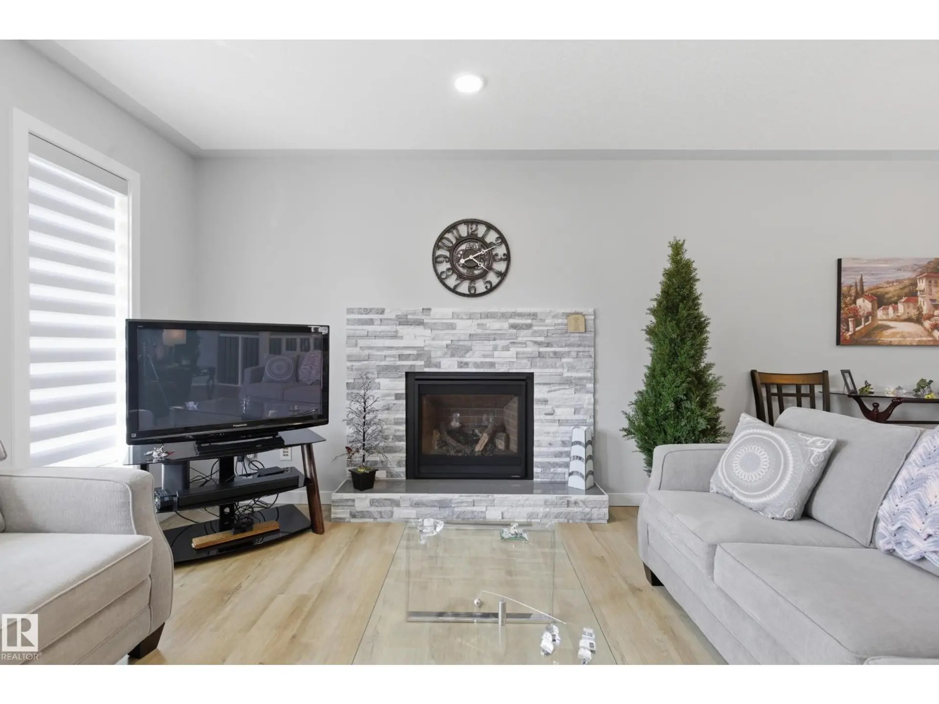 295 YOUVILLE DR E NW - Image 11