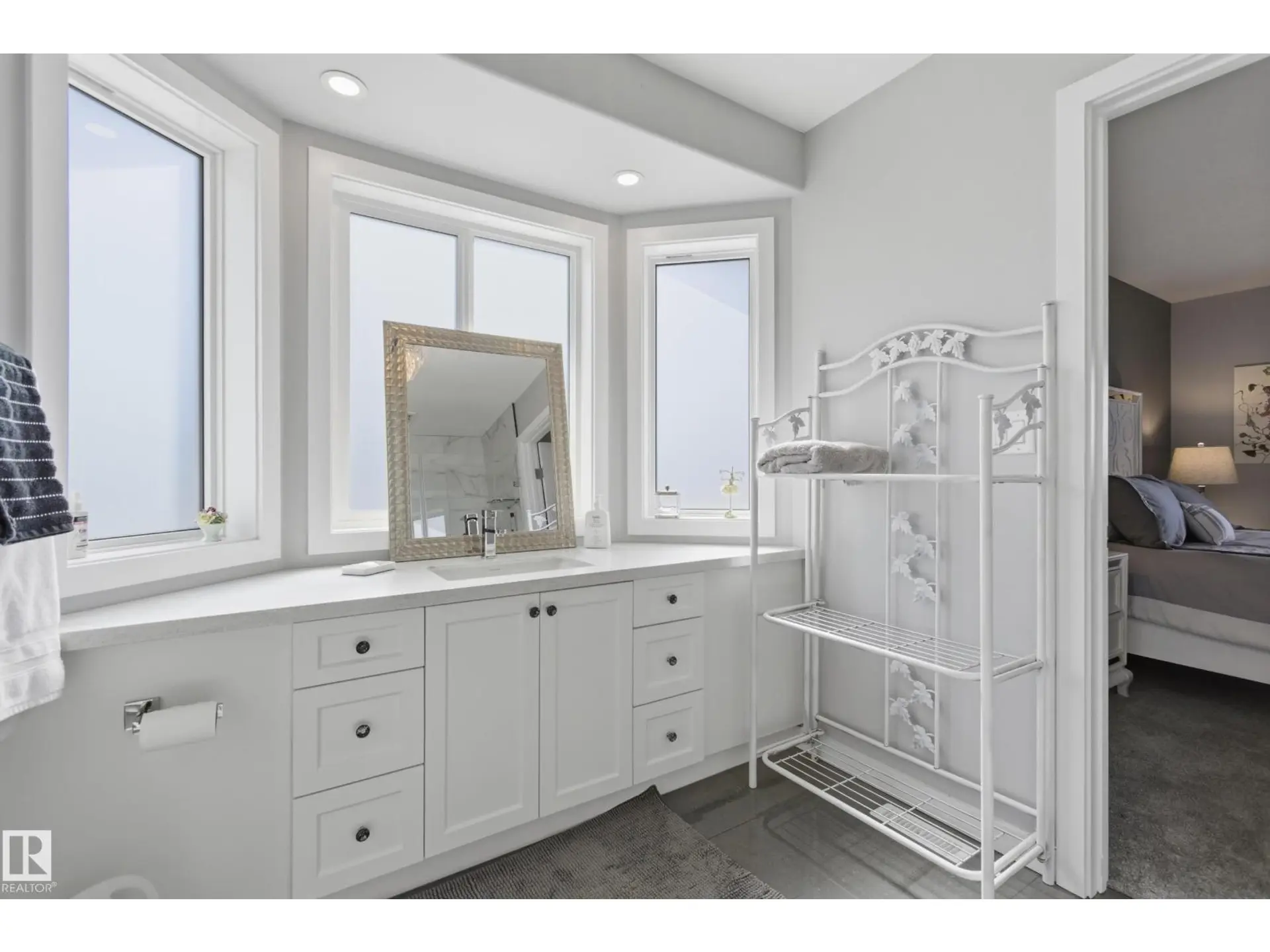 295 YOUVILLE DR E NW - Image 15