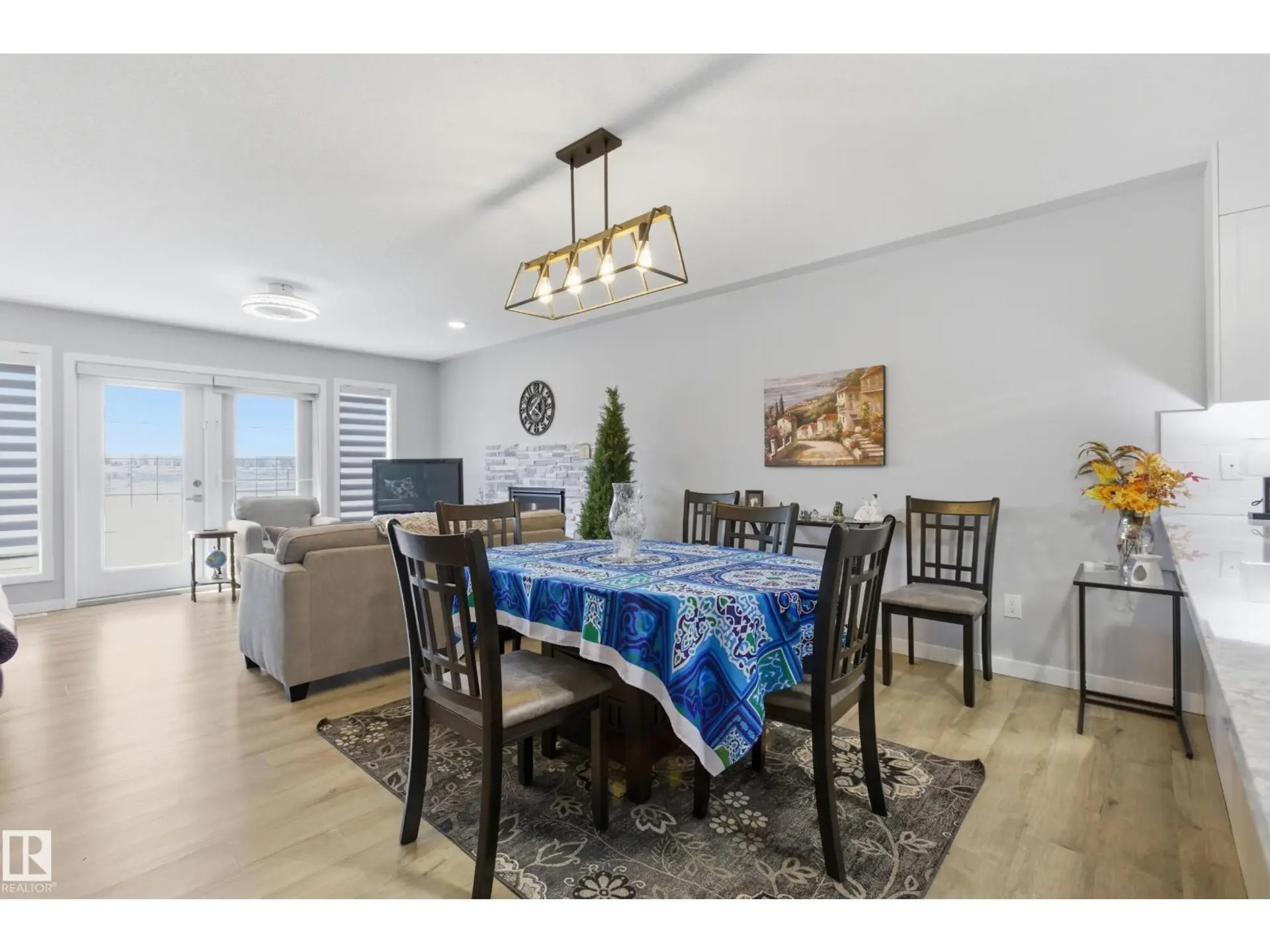 295 YOUVILLE DR E NW - Image 9