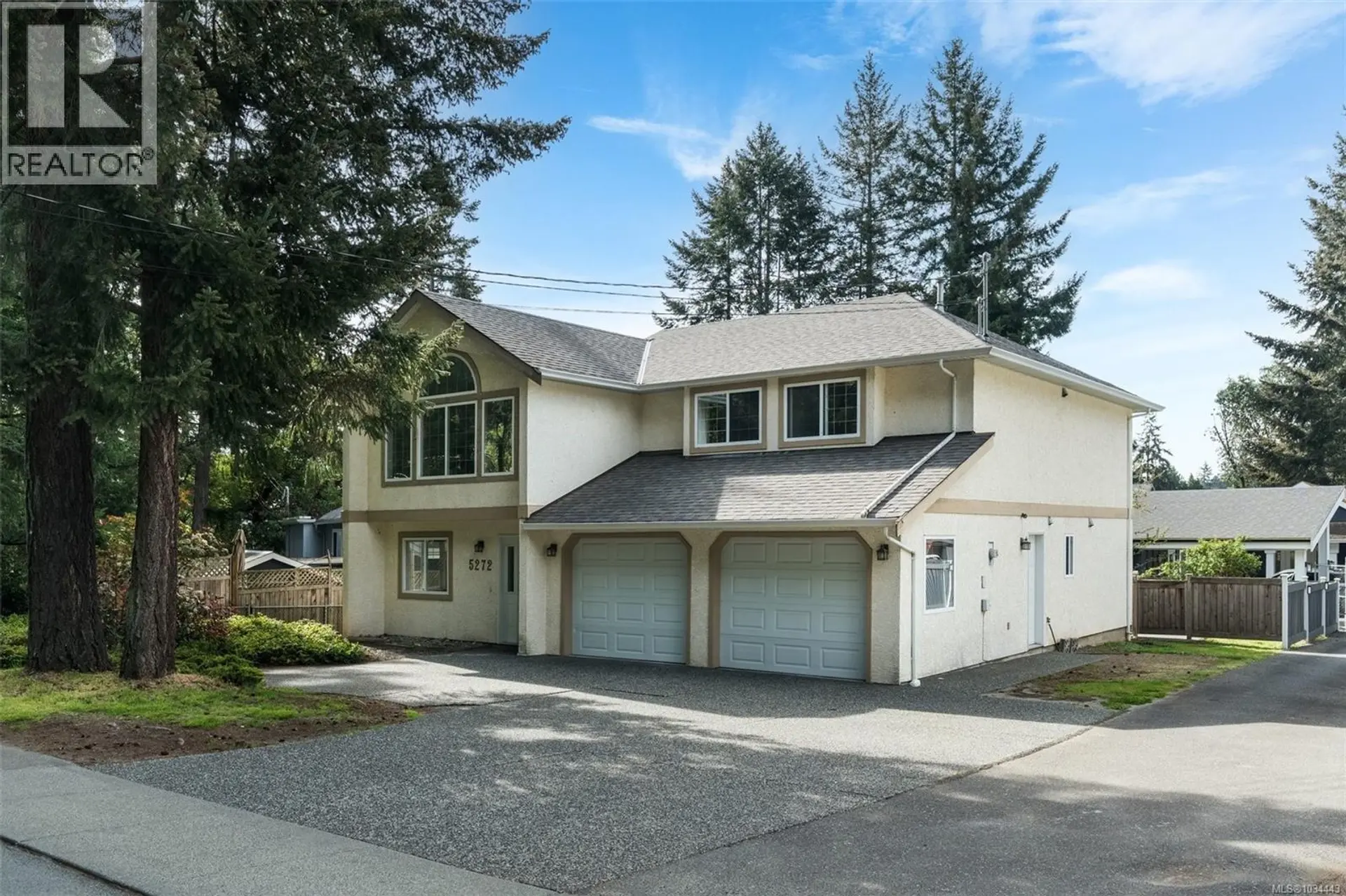 Property at 5272 Cordova Bay Rd, Saanich, BC