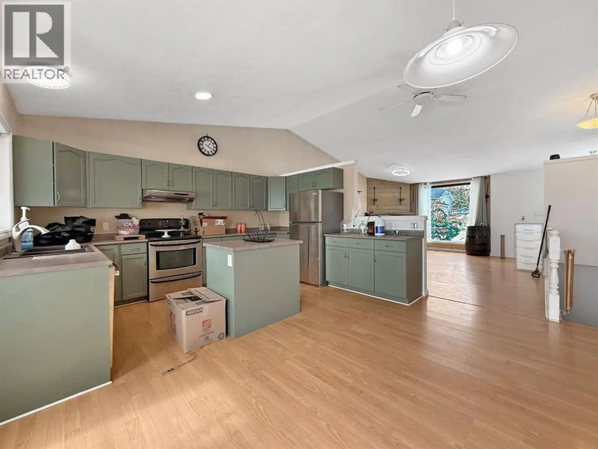 10913 Grande Avenue - Image 10